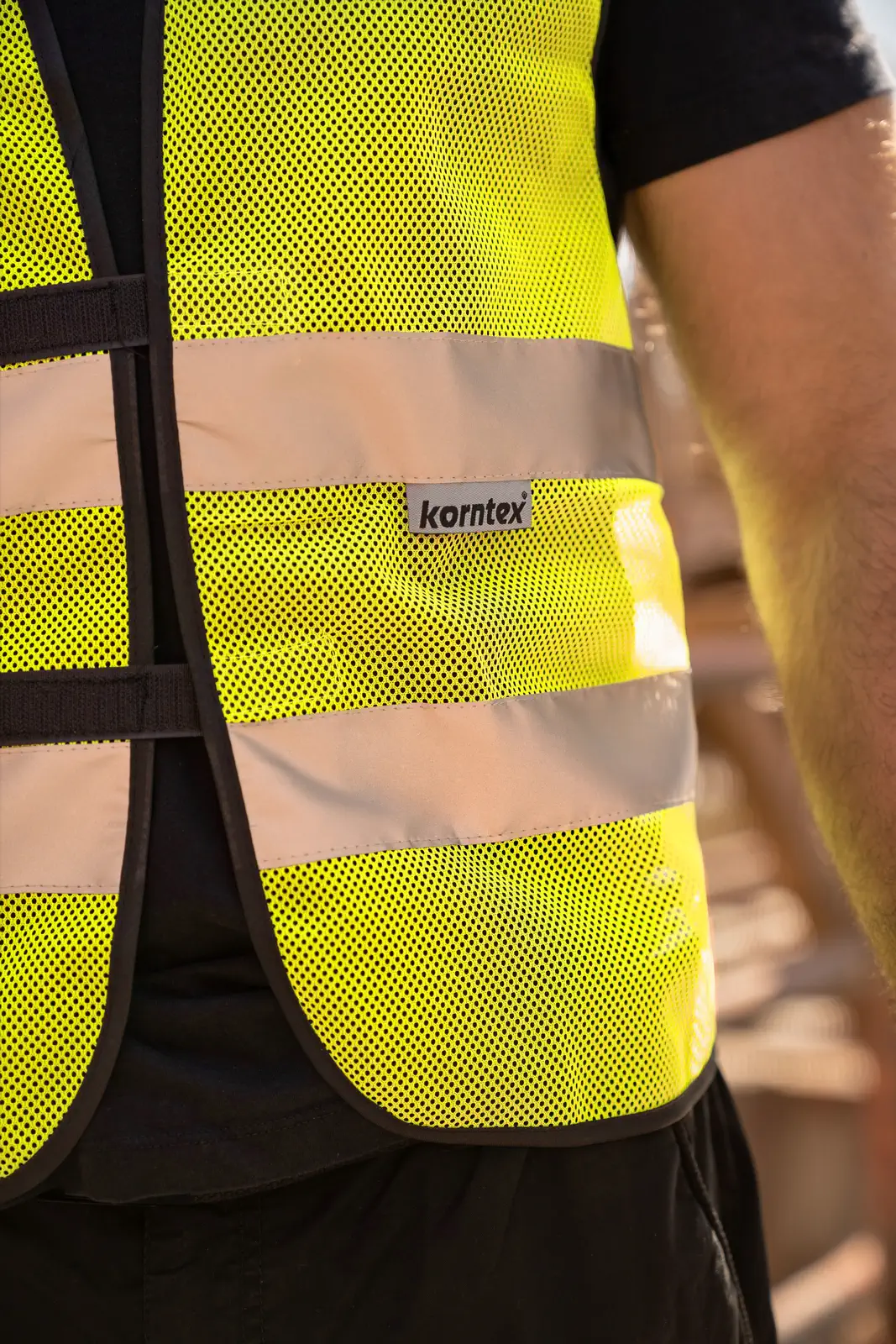 korntex-kxq-hi-vis-mesh-safety-vest-thessaloniki-signalyellow-model-1 Korntex Hi-Vis Mesh Safety Vest Thessaloniki