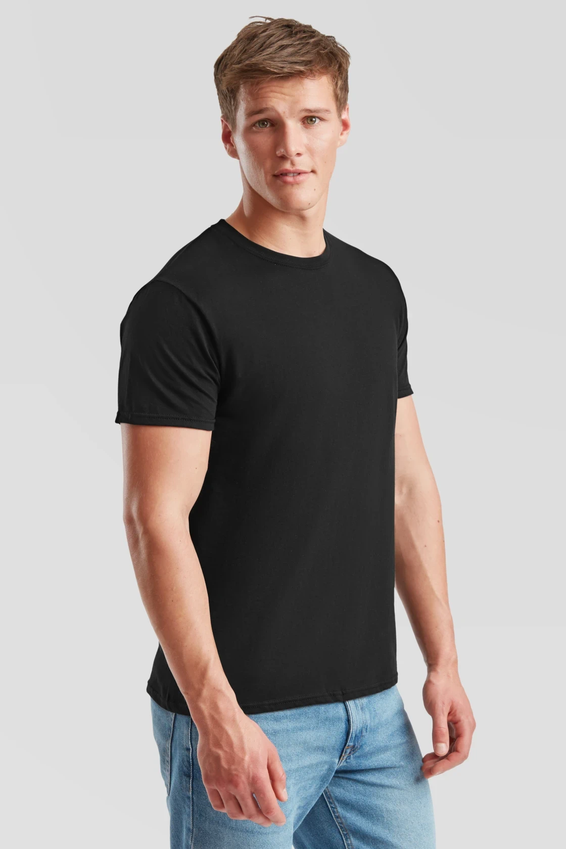 fruit-of-the-loom-61-430-0-iconic-150-t-shirt-black-model-1 F.O.L. Iconic T