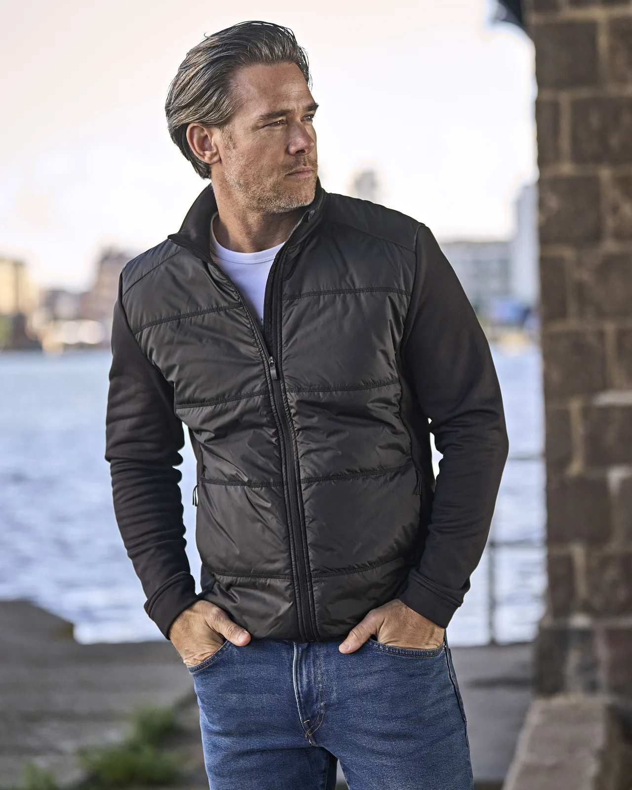 tee-jays-9110-hybrid-stretch-jacket-black-black-model-0 Tee Jays Men's Hybrid-Stretch Jacket