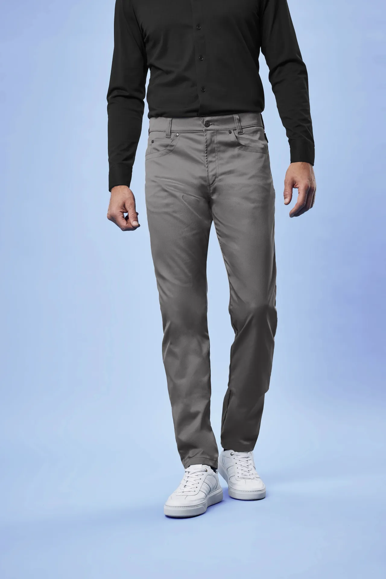 greiff-1318-herren-hose-5-pocket-rf_2700_grau-model-6 GREIFF Herren Hose 5-Pocket Regular Fit