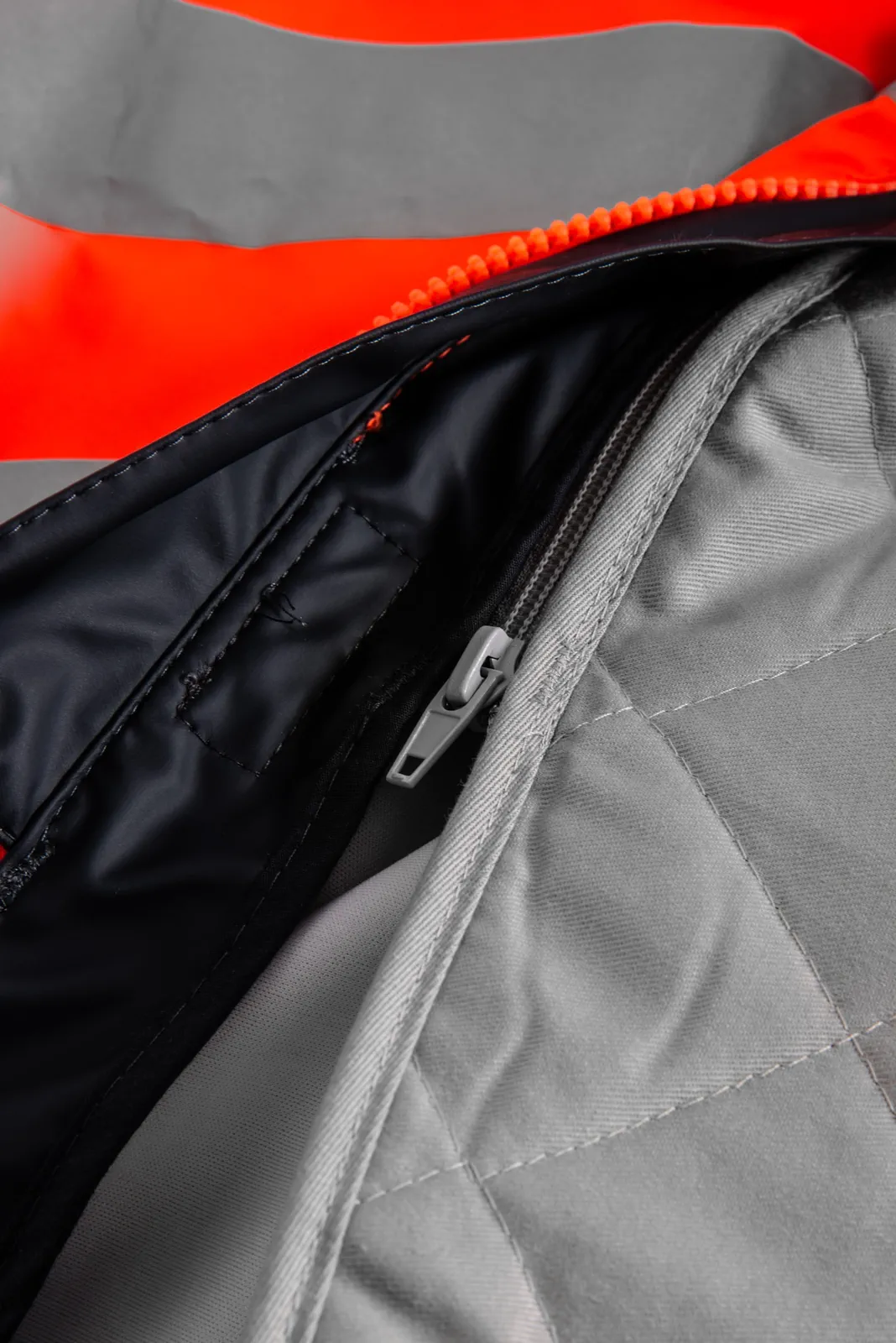 Lyngsøe FR-LR32 Flammhemmende Hi-Vis Winterjacke mit herausnehmbarem Steppfutter