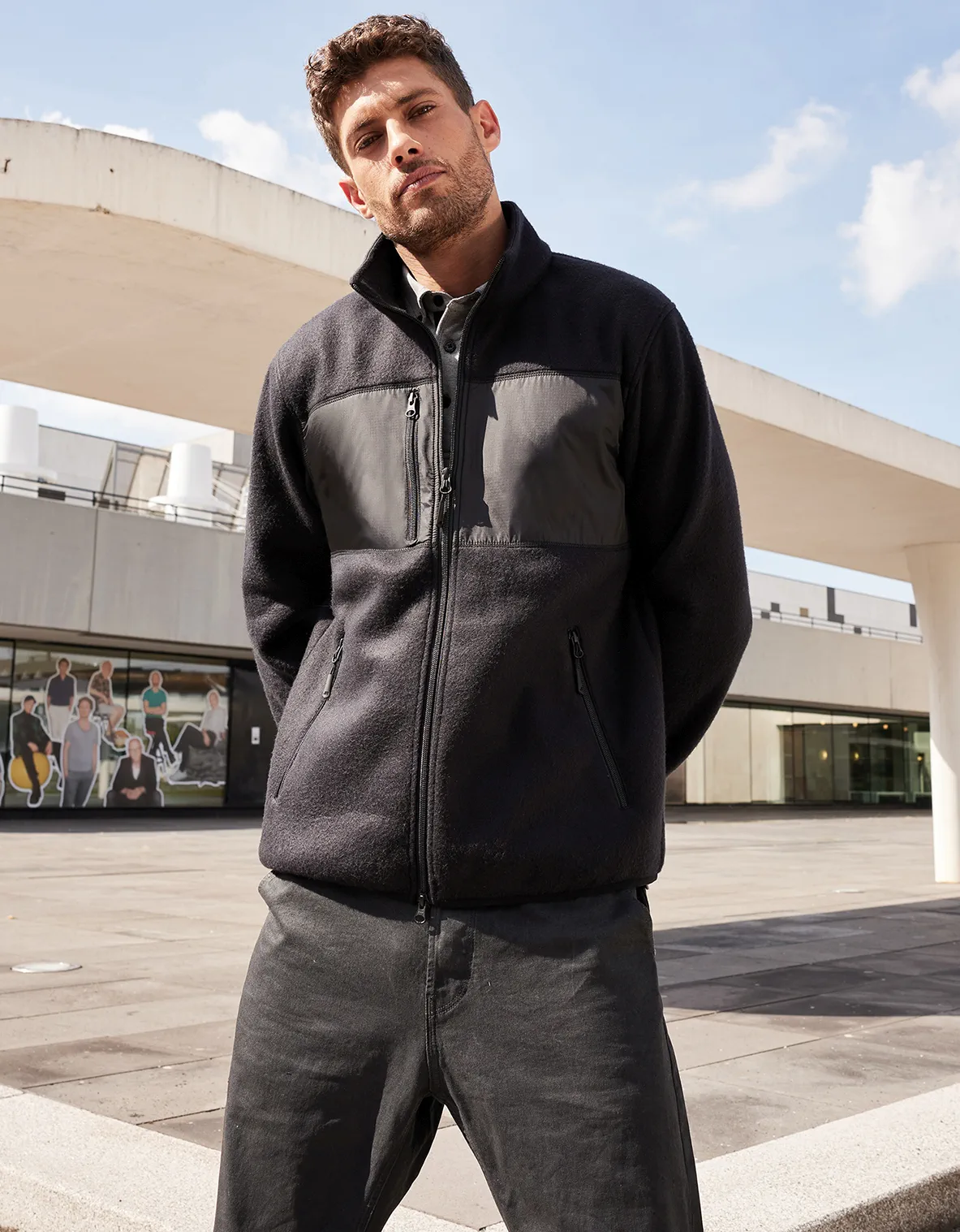 jn1312-mens-fleece-jacket-model-0 James & Nicholson Men´s Fleece Jacket