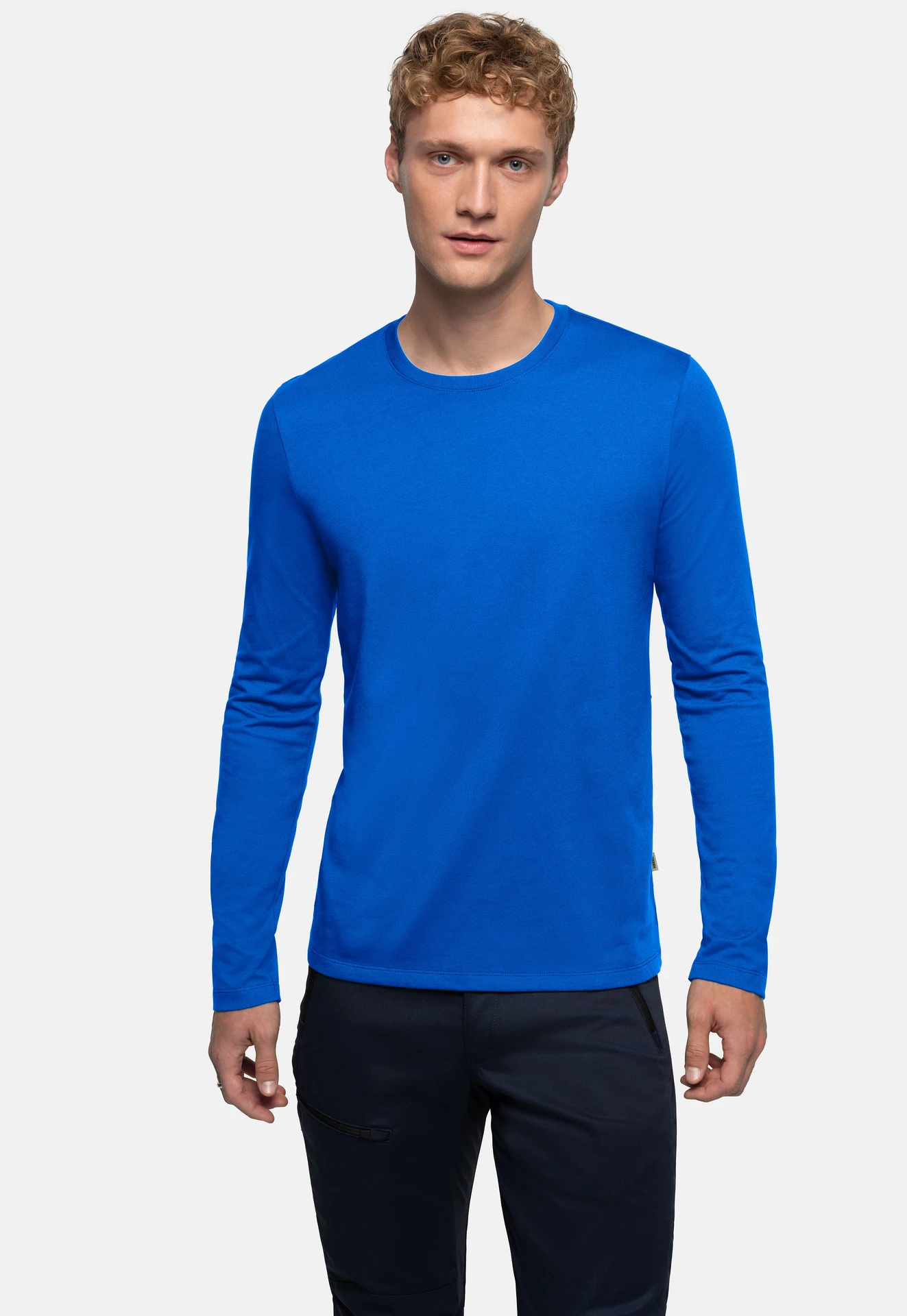 hakro-279-longsleeve-mikralinar-royalblau-model-0 HAKRO Longsleeve 279 Mikralinar®
