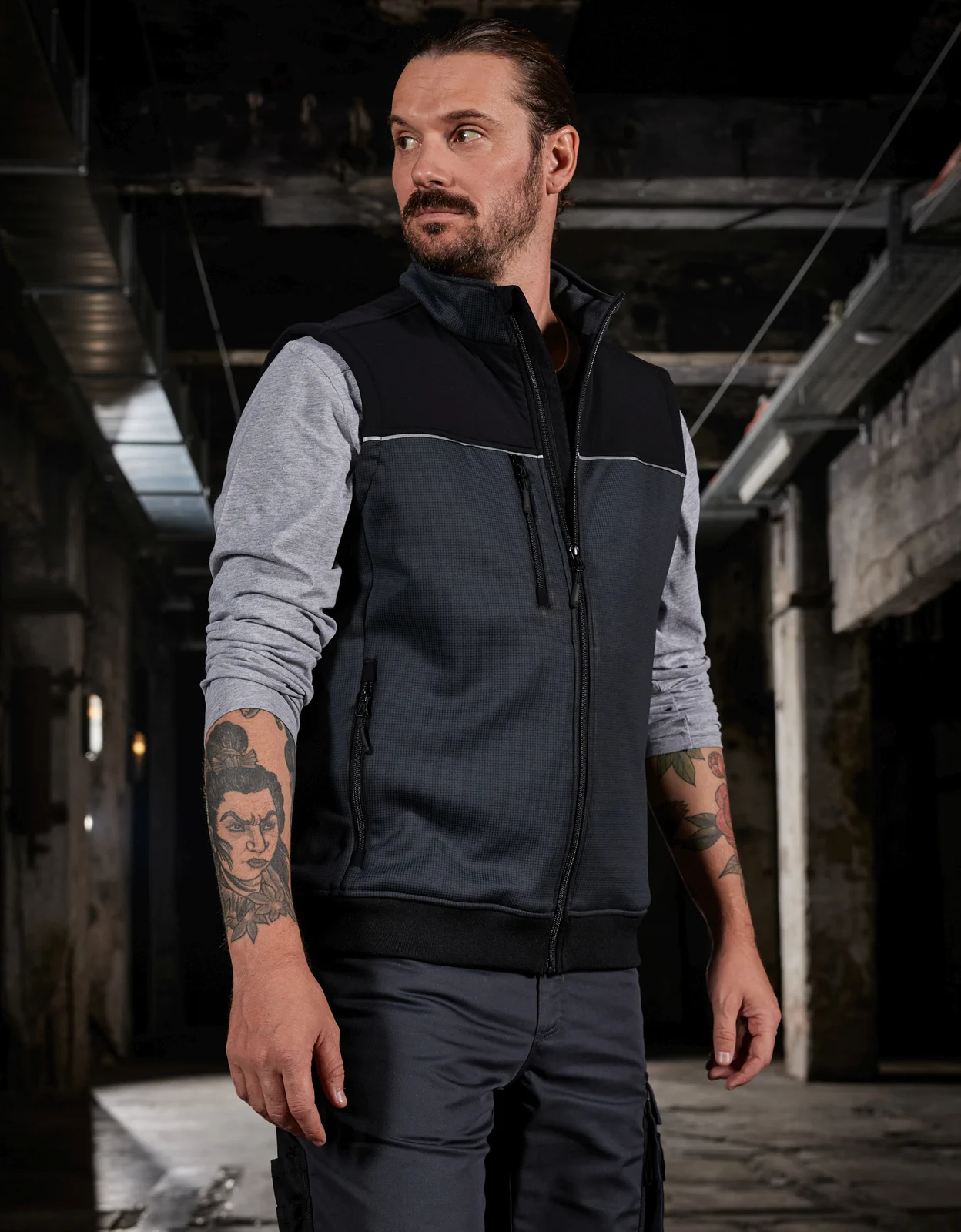 jn1867-hybrid-workwear-vest-model-0 James & Nicholson Hybrid Workwear Vest