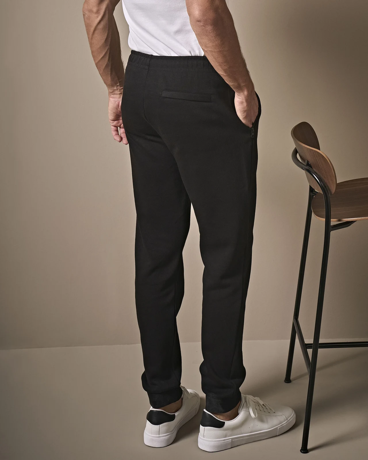 tee-jays-5510-ribbed-interlock-pants-black-model-0 Tee Jays Ribbed Interlock Pants