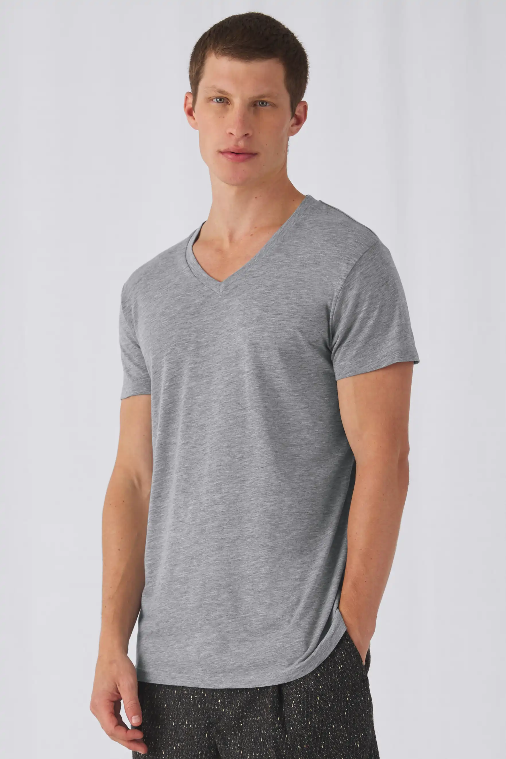 bc-tm057-triblend-v-men-t-shirt-heather-light-grey-model-1 B&C V-Neck Triblend T-Shirt Men