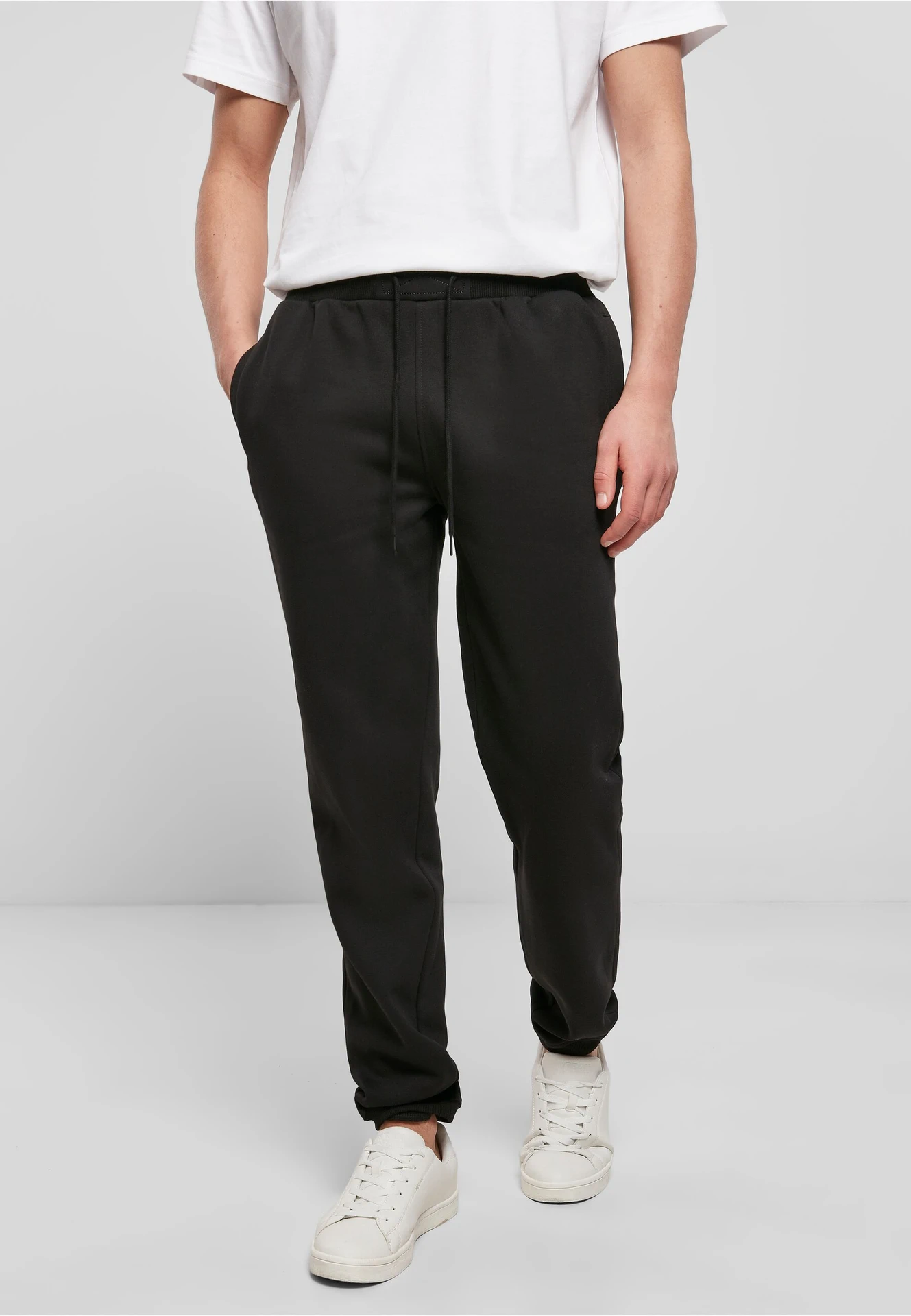 BYB-BY014-heavy-sweatpants-black-model-0 Build Your Brand Heavy Sweatpants