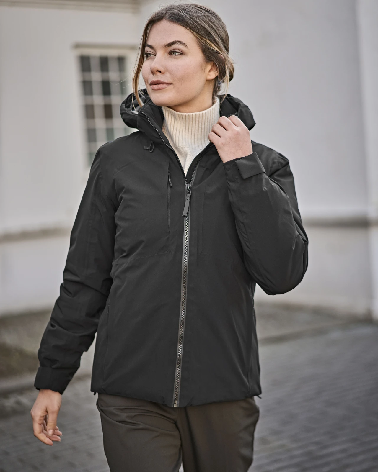 tee-jays-9681-womens-all-weather-winter-jacket-black-model-0 Tee Jays Women´s All Weather Winter Jacket