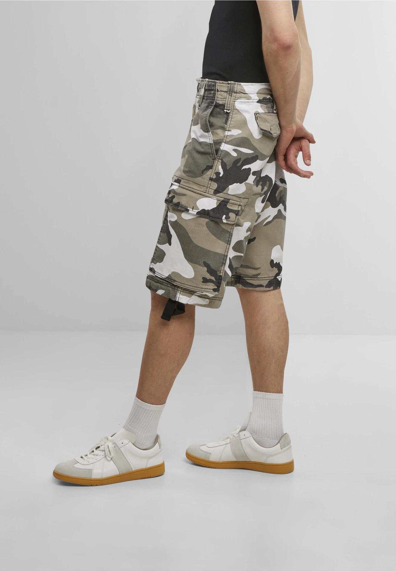 BYB-B2002-vintage-shorts-urbancamo-model-1 Build Your Brand Vintage Shorts