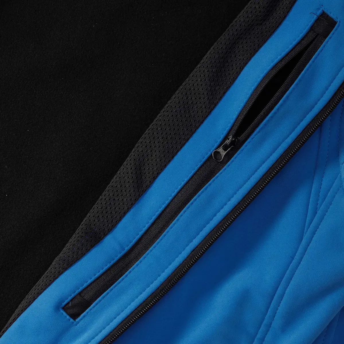 russell-r141m-mens-softshell-gilet-azureblue-detail-8 Russell Men's Softshell-Gilet