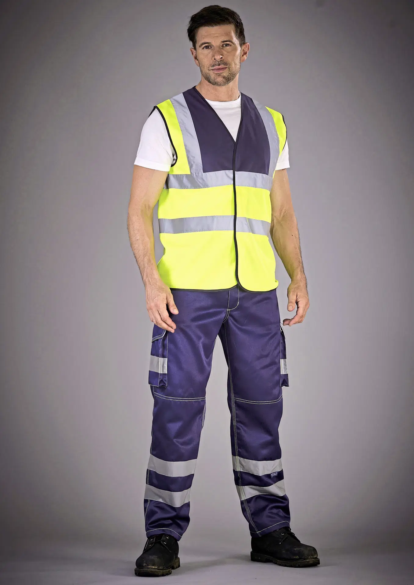 yoko-hv018t-hi-vis-cargo-trousers-with-knee-pad-pockets-navy-model-1 YOKO High Visibility Cargo Trousers with Knee Pad Pockets