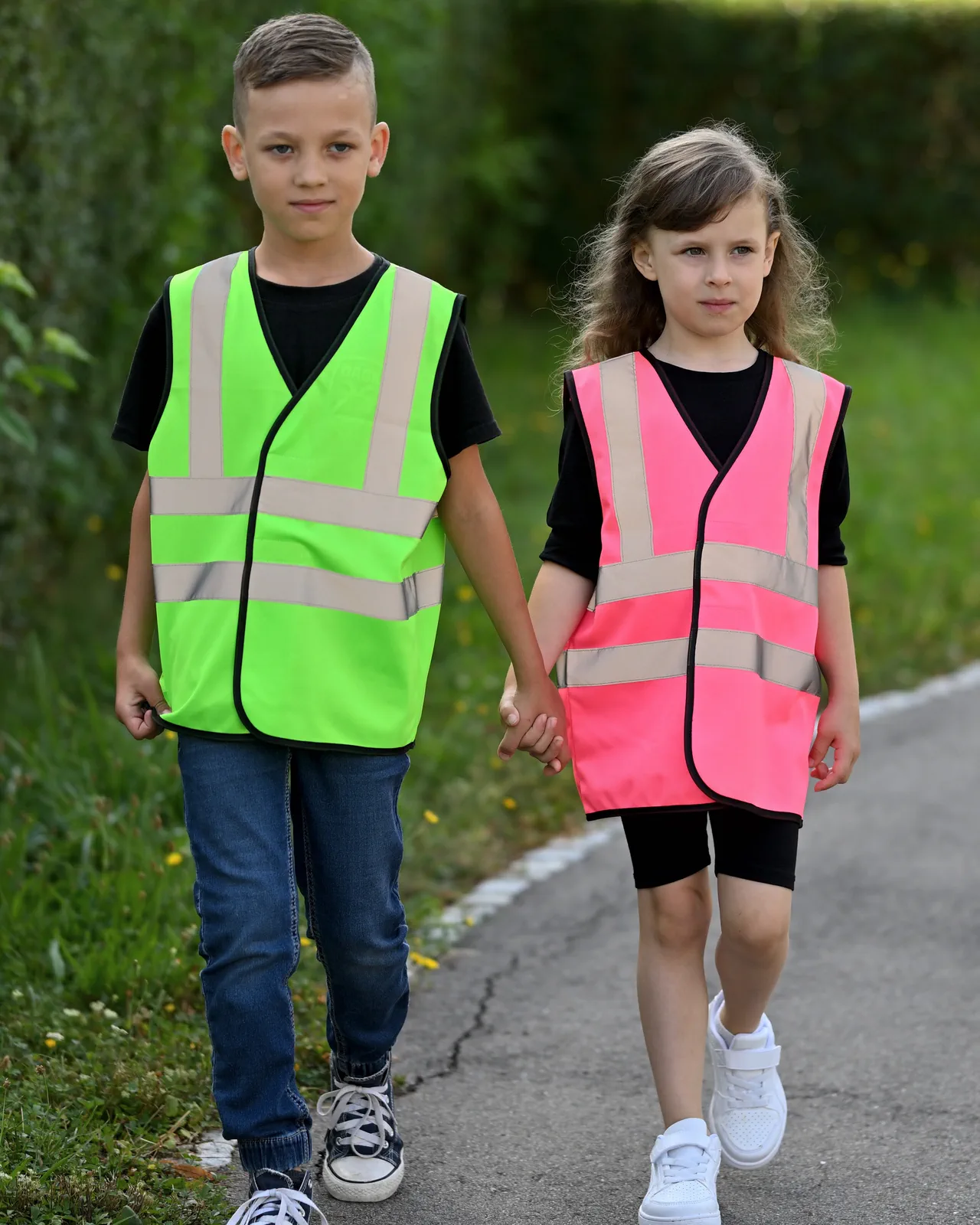 korntex-kwvr-childrens-safety-vest-esbjerg-with-4-reflective-stripes-neonpink-model-1 Korntex Kinderwarnweste Esbjerg mit 4 Reflexstreifen