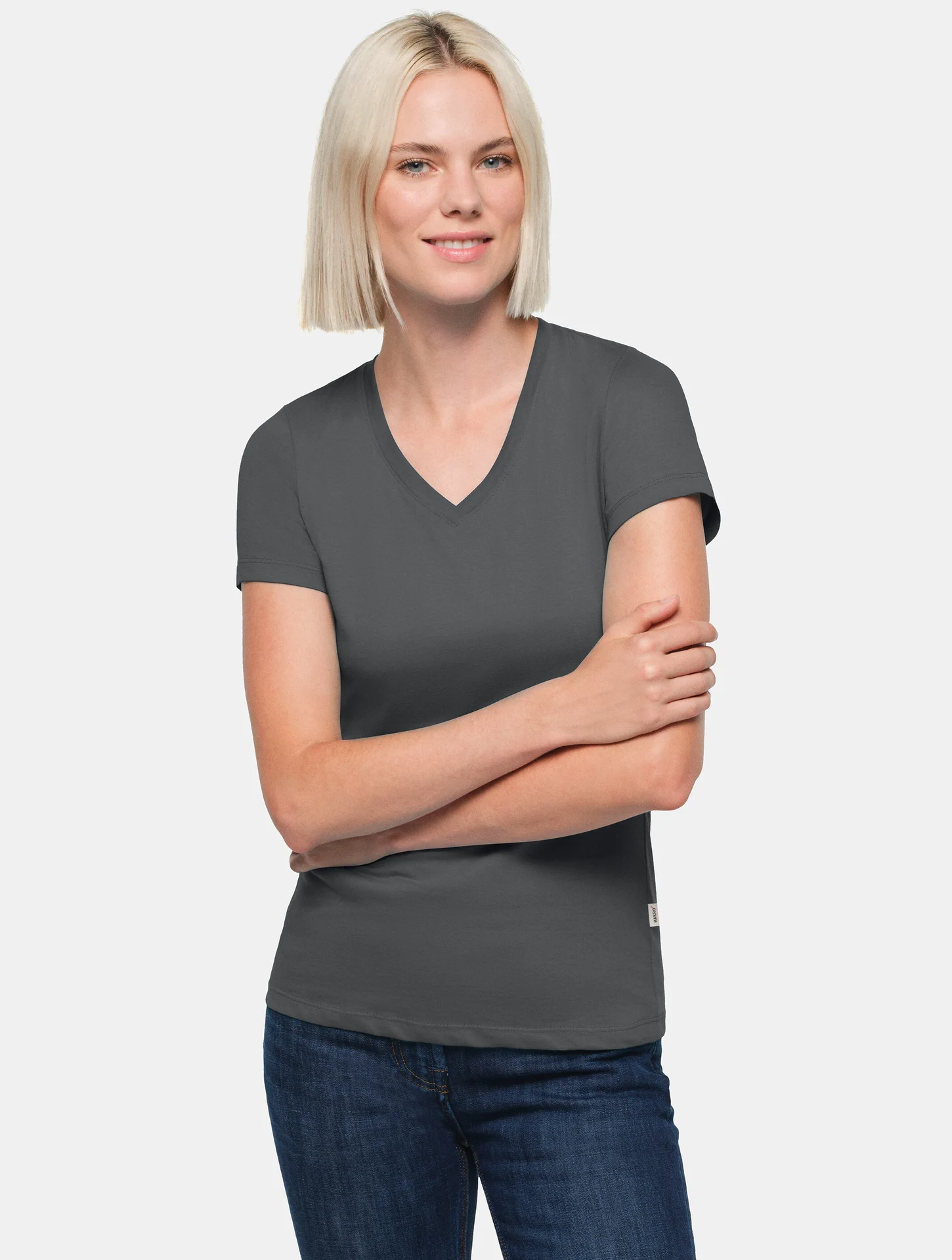 hakro-126-damen-v-shirt-classic-anthrazit-model-0 HAKRO Women-V-Shirt 126 Classic
