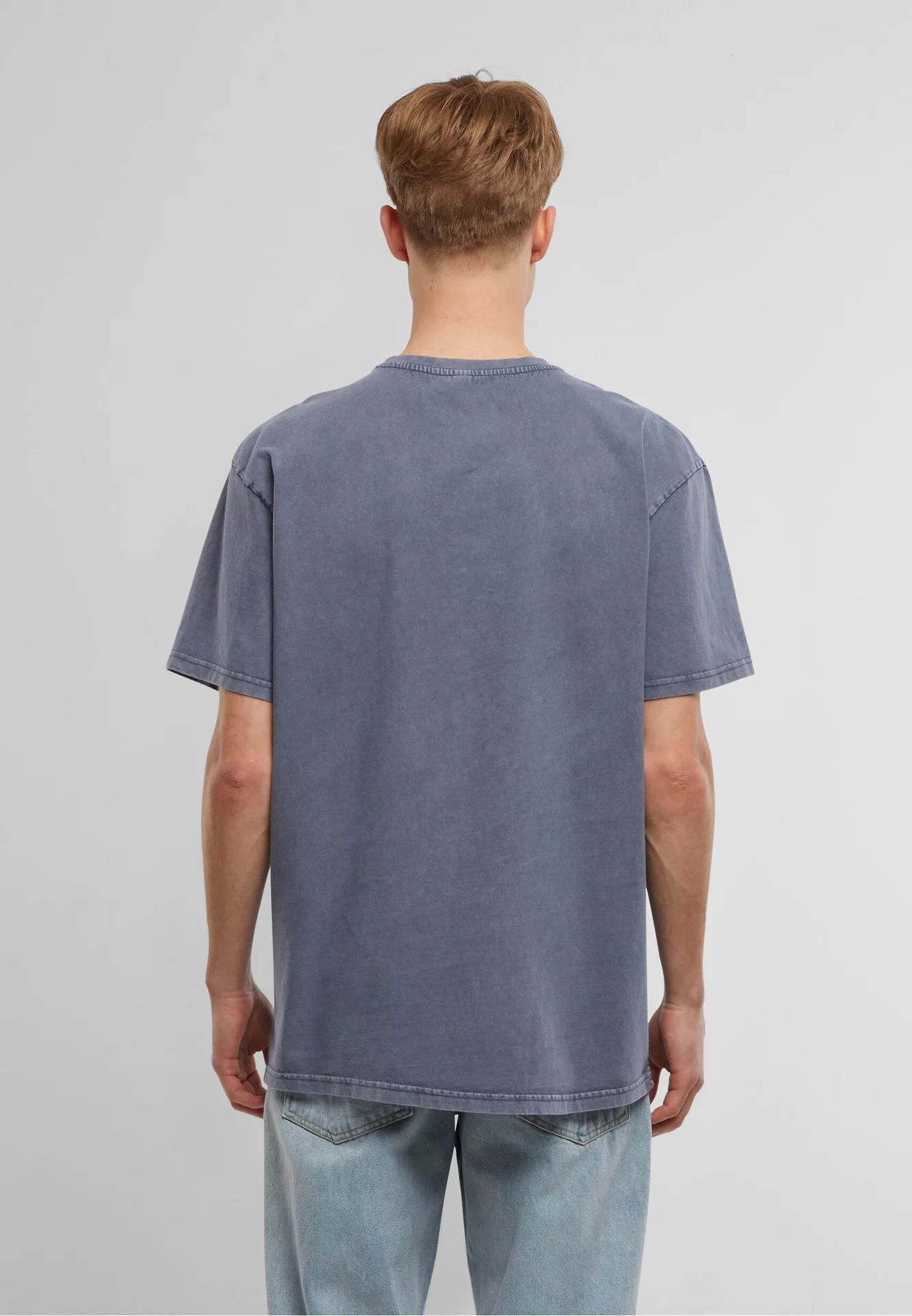 BYB-BY189-acid-washed-heavy-oversize-t-shirt-vintageblue-model-2 Build Your Brand Acid Washed Heavy Oversize Tee