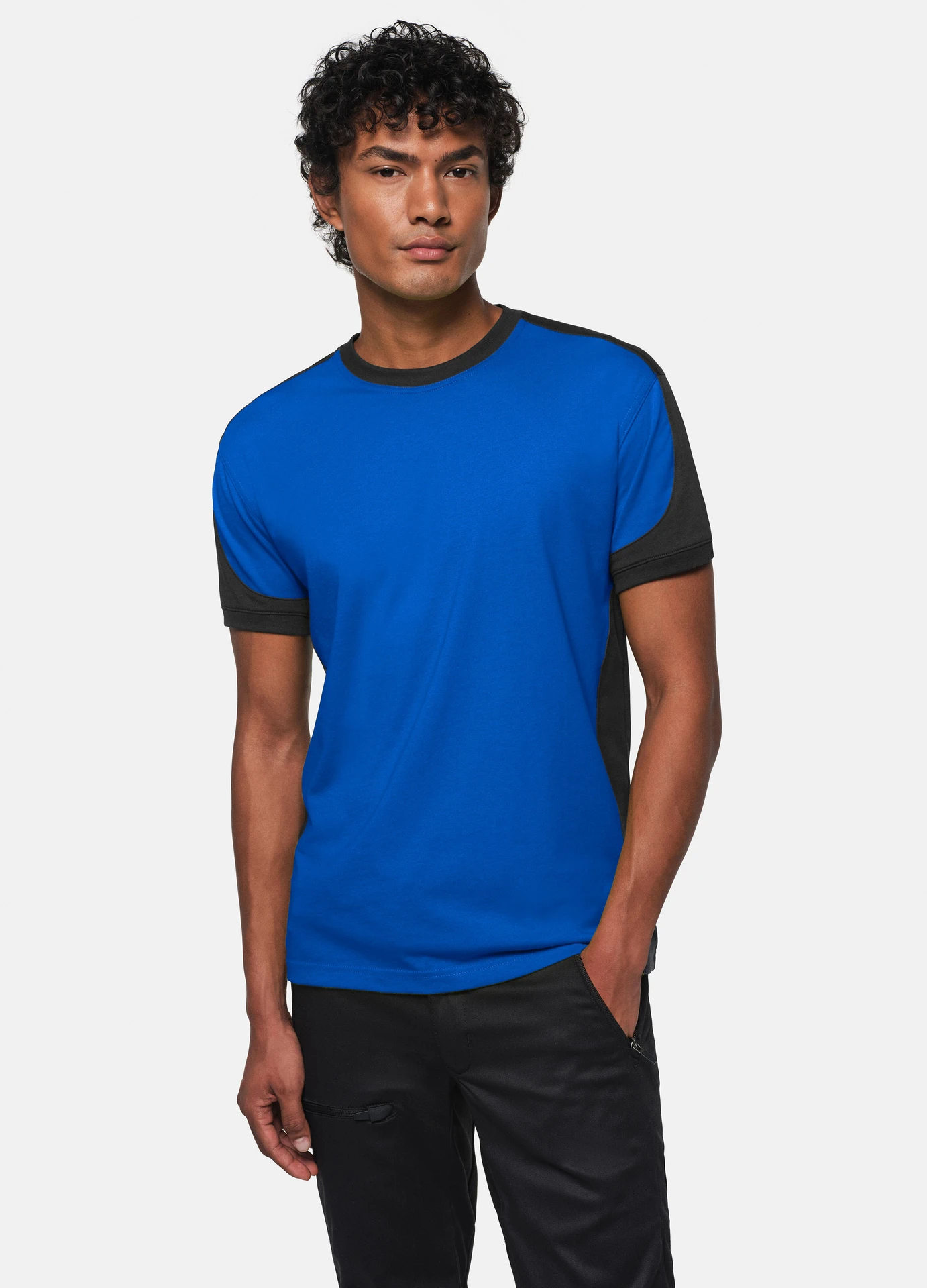 hakro-290-t-shirt-contrast-mikralinar-royalblau-anthrazit-model-0 HAKRO T-Shirt-Contrast 290 Mikralinar®
