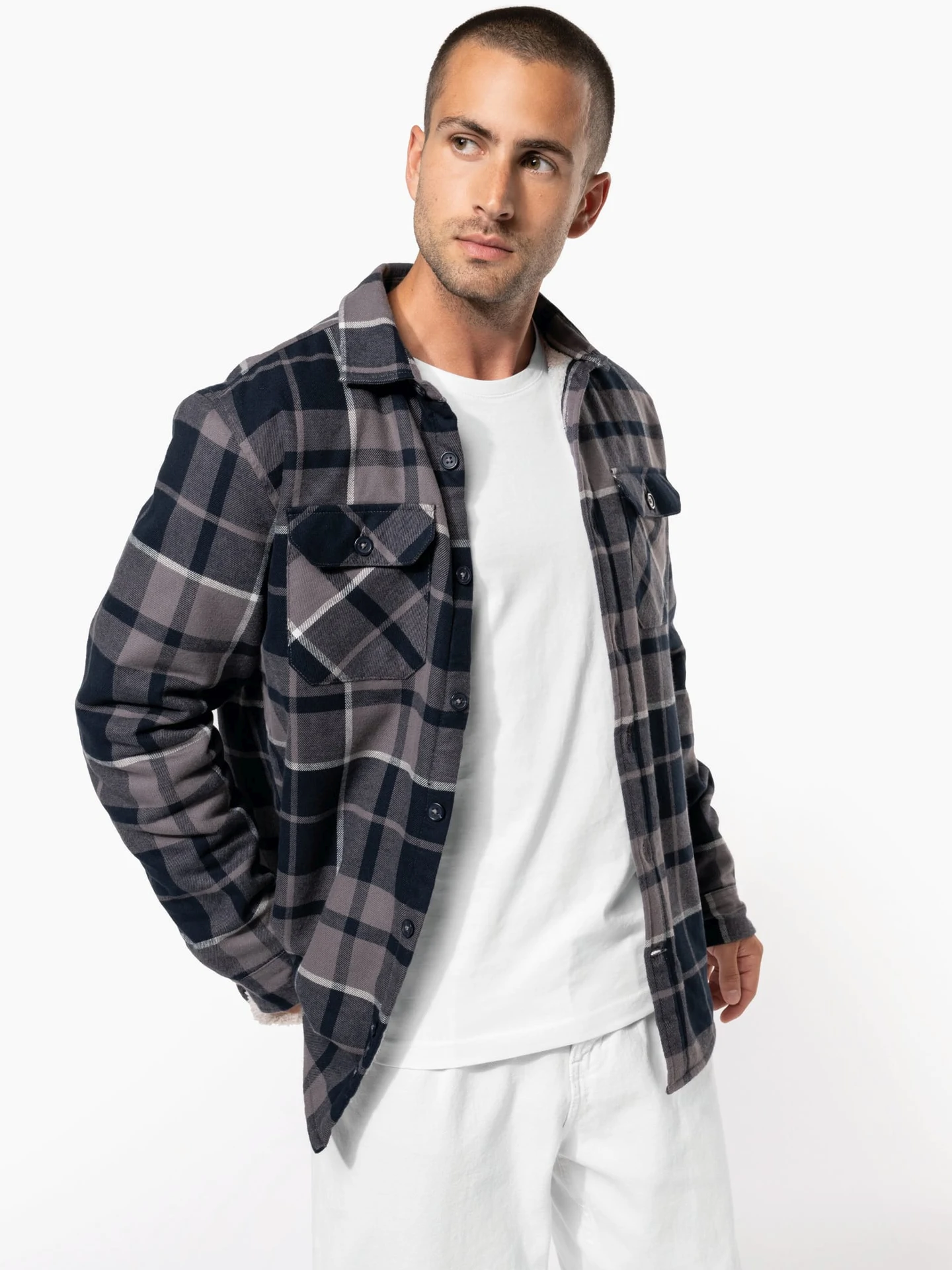 K579-flanellhemd-mit-sherpafleecefutter-model-0 Kariban Flanellhemd mit Sherpafleecefutter