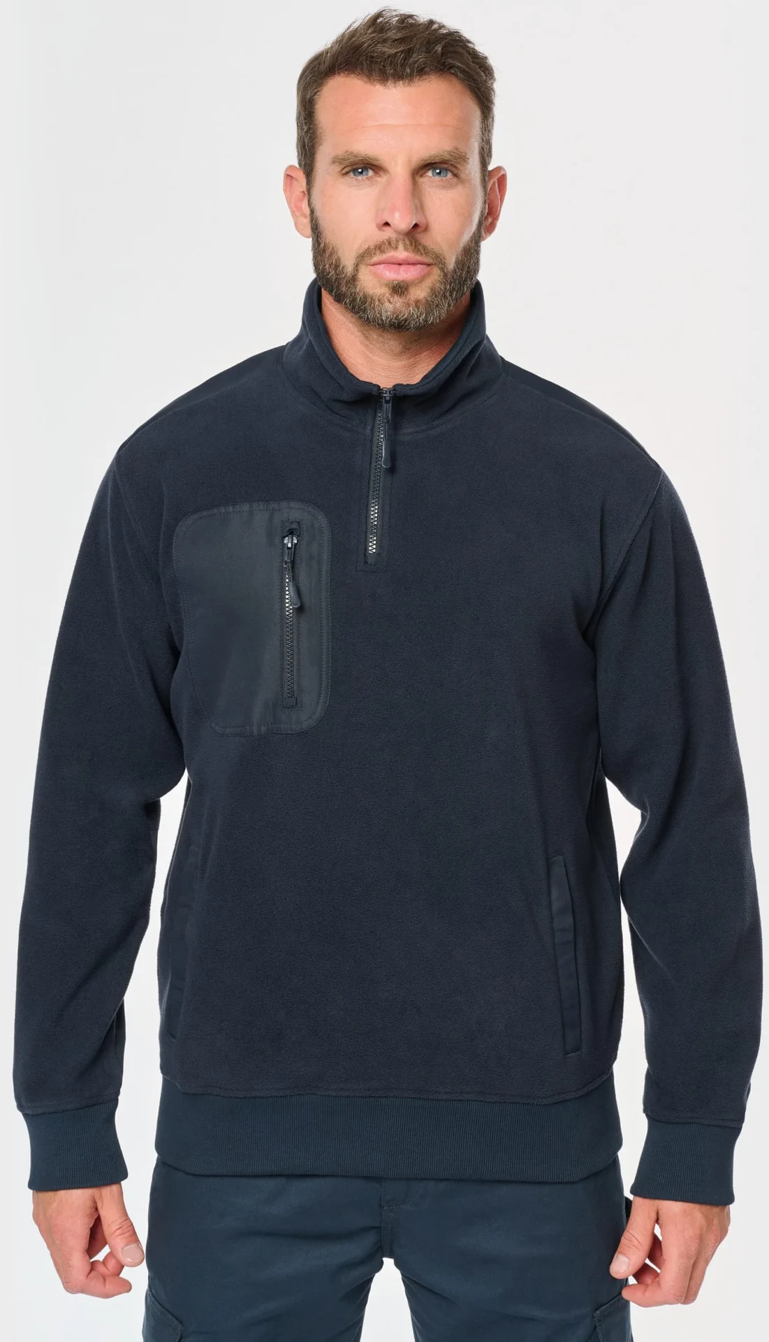 kariban-WK905-workwear-fleece-mit-viertel-zip-navy-model-1 Kariban Workwear Fleece mit 1/4 Zip