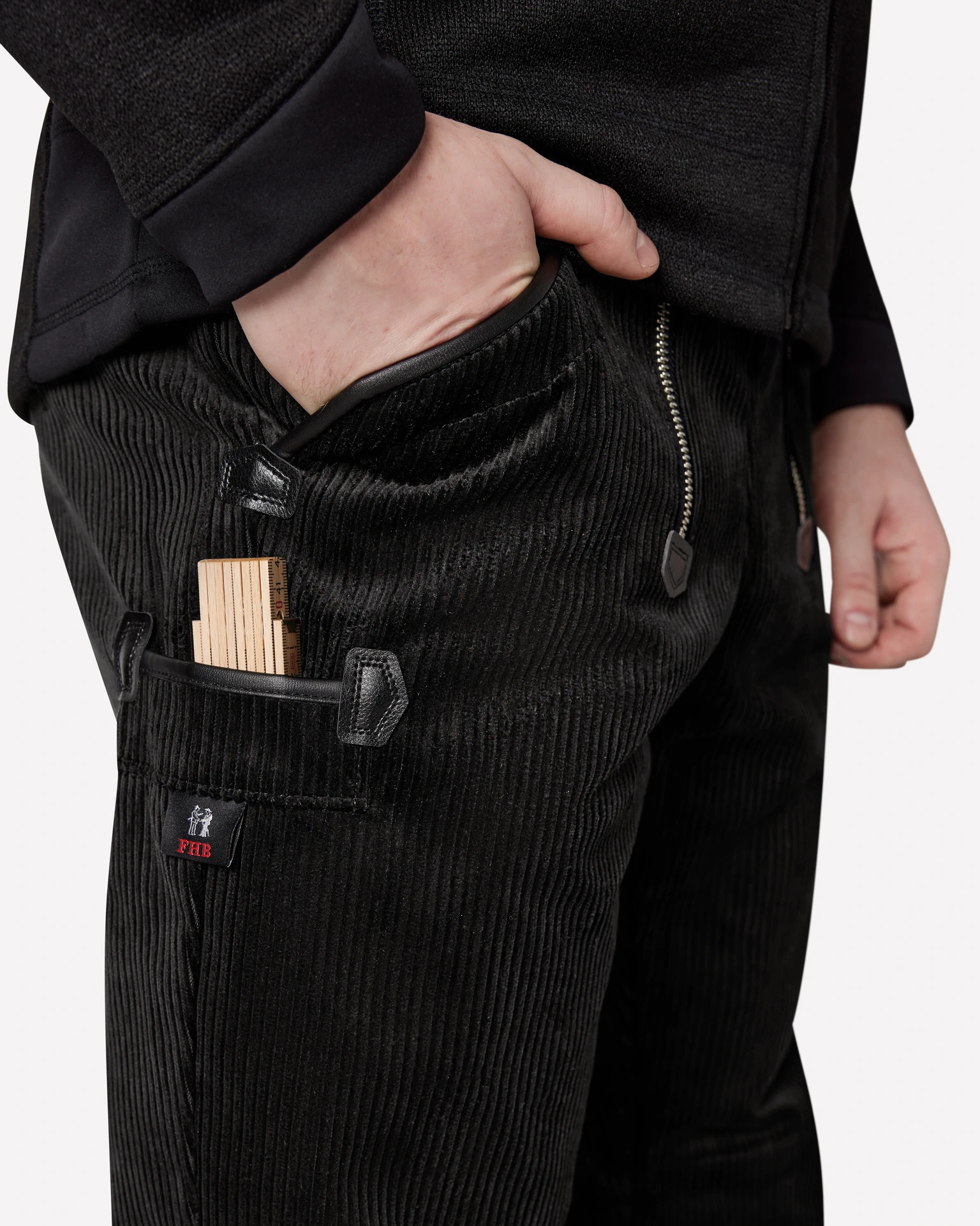 FHB-50084-mirko-zunfthose-trenkercord-schwarz-model-5 FHB Zunfthose MIRKO Trenkercord