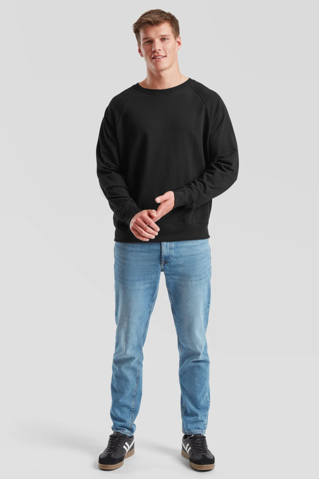fruit-of-the-loom-62-138-0-lightweight-raglan-sweatshirt-black-model-3 F.O.L. Lightweight Raglan Sweat