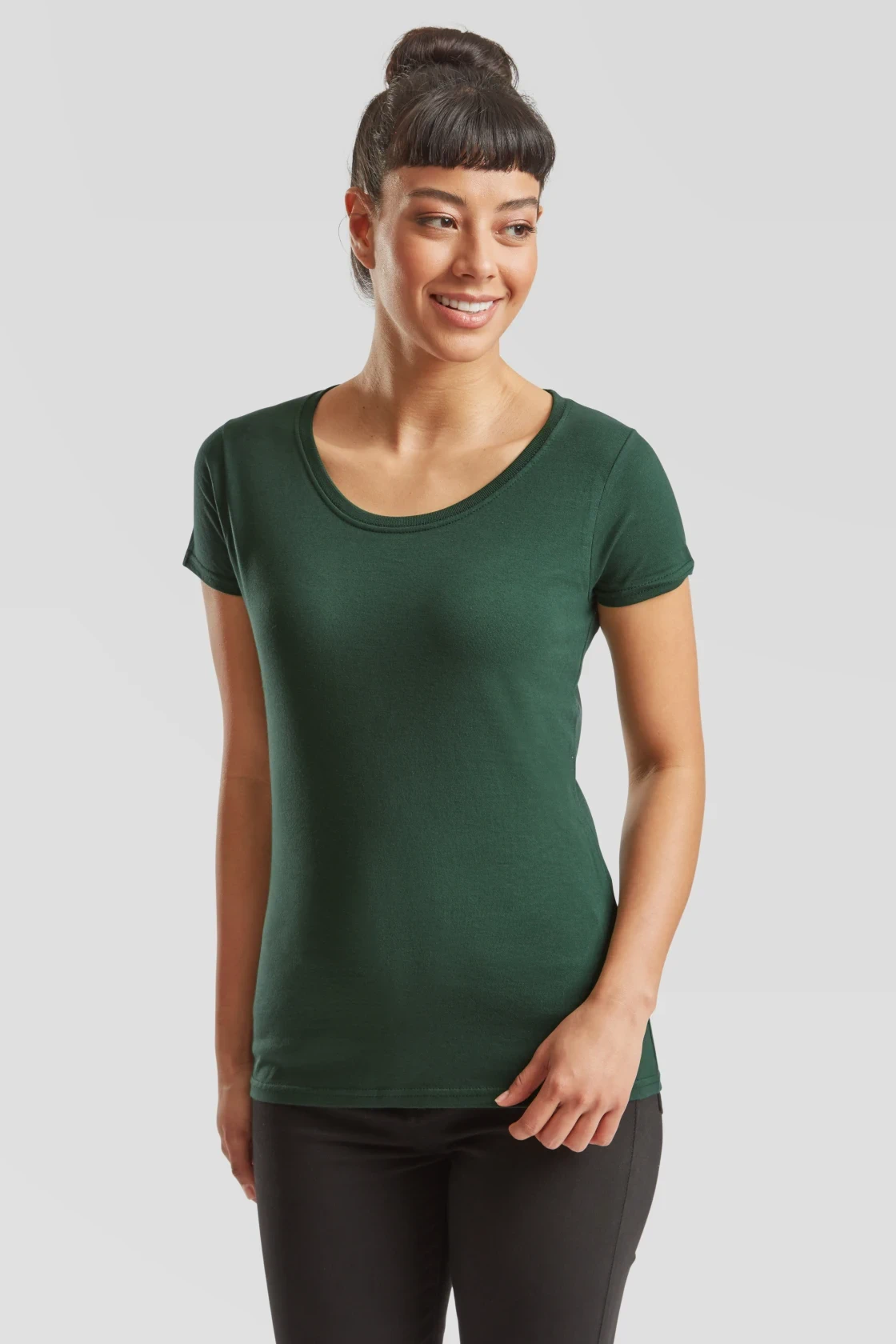 fruit-of-the-loom-61-424-0-ladies-iconic-195-t-shirt-bottlegreen-model-0 F.O.L. Ringspun Premium T Lady-fit