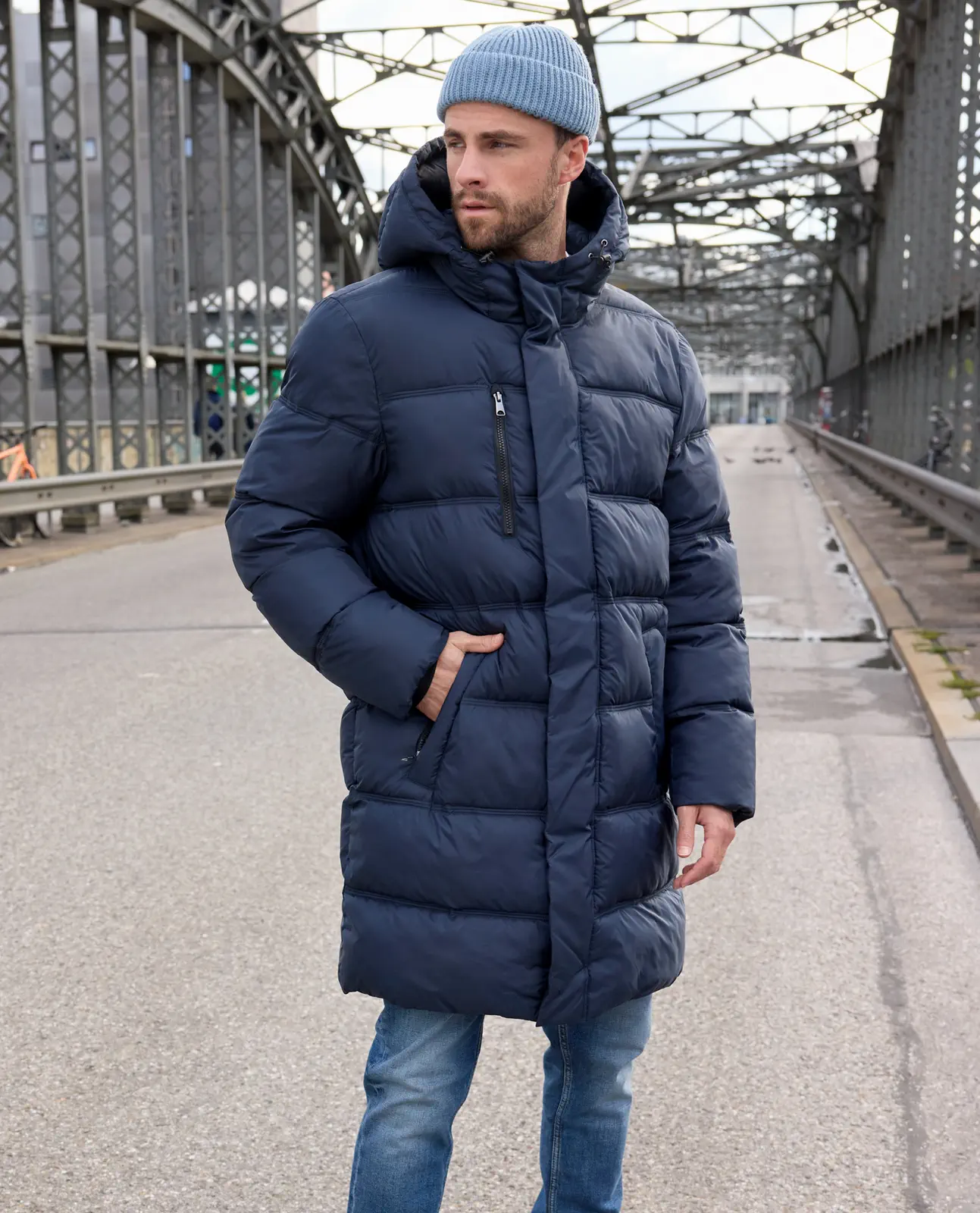jn1368-mens-winter-short-coat-model-1 James & Nicholson Men´s Winter Short Coat
