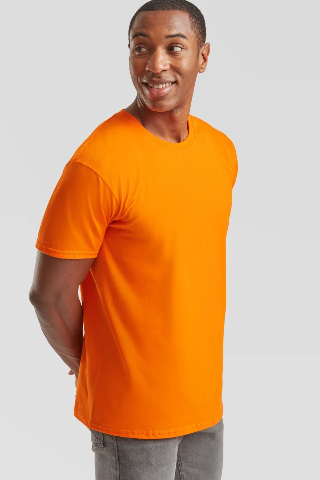 fruit-of-the-loom-61-422-0-iconic-195-t-shirt-orange-model-1 F.O.L. Iconic 195 T