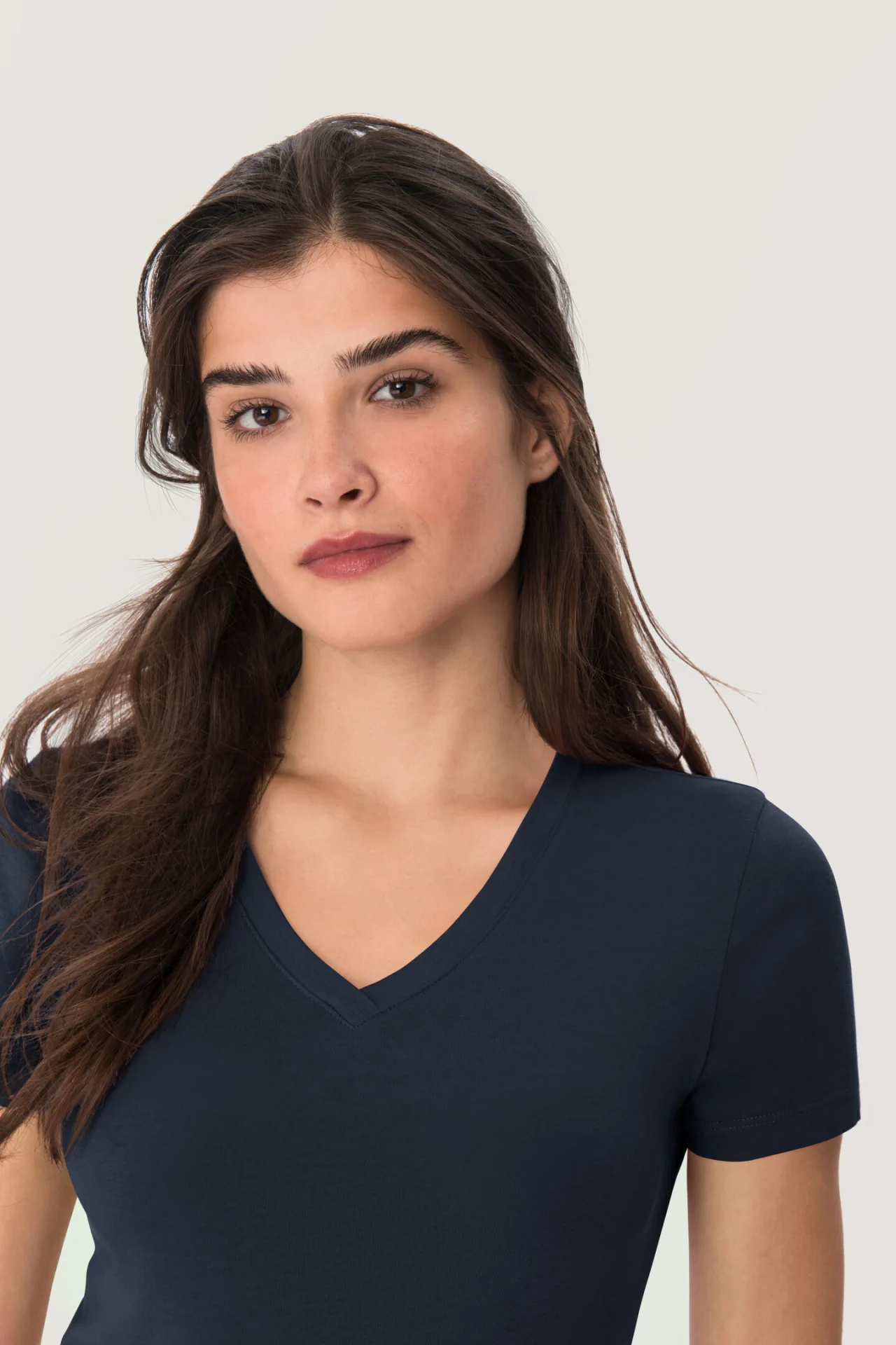HAKRO Women-V-Shirt 126 Classic