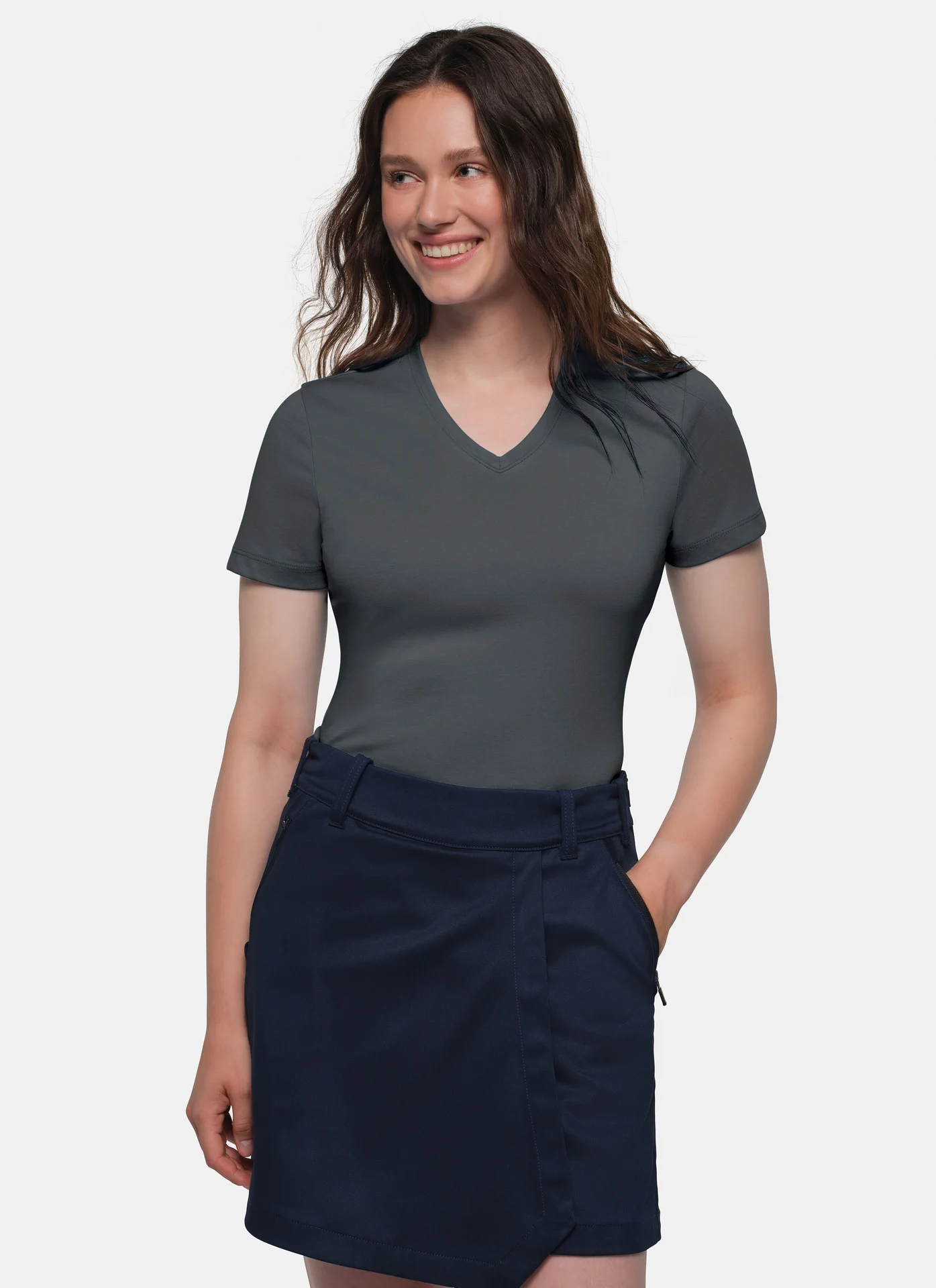 hakro-169-cotton-tec-damen-v-shirt-anthrazit-model-0 HAKRO Damen-V-Shirt 169 Cotton-Tec