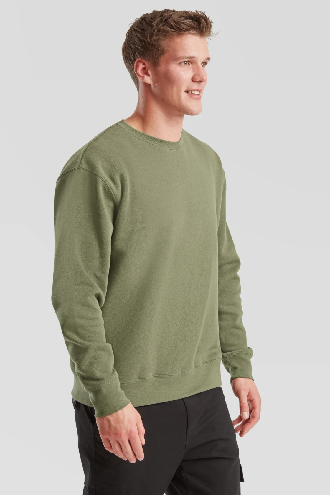 fruit-of-the-loom-62-154-0-premium-set-in-sweatshirt-classicolive-model-1 F.O.L. Premium Set-In Sweat