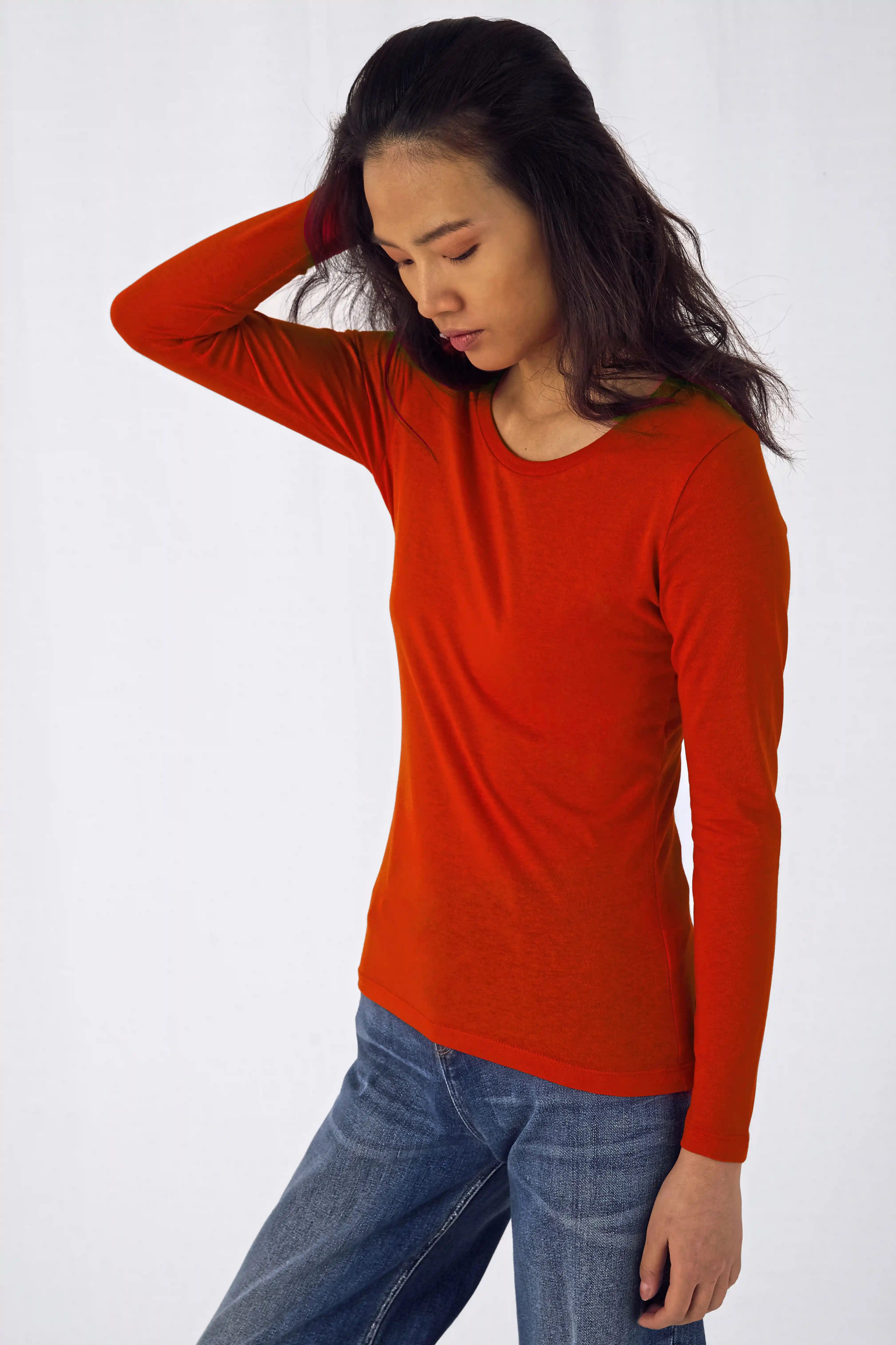 bc-tw071-inspire-longsleeve-t-women-red-model-1 B&C Inspire Long Sleeve T Women