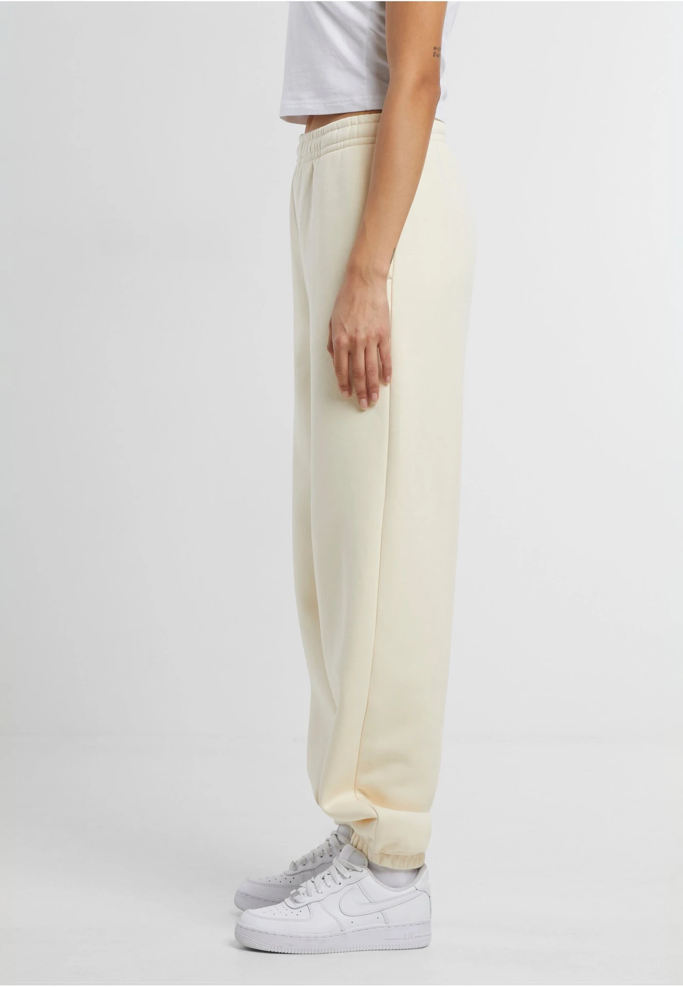 Build Your Brand Ladies Fluffy Sweatpants