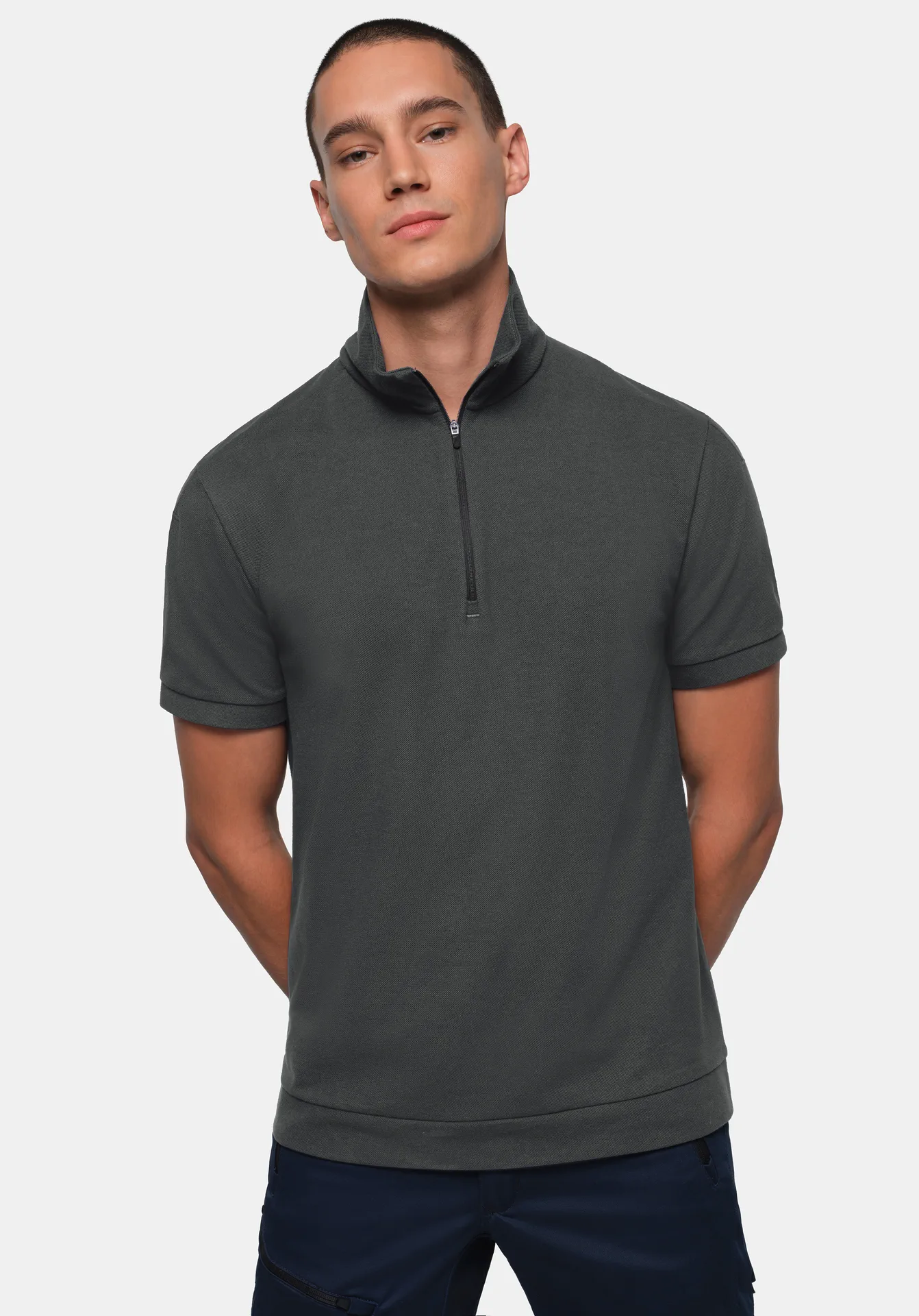 hakro-534-zip-shirt-pique-mikralinar-eco-karbongrau-model-0 HAKRO Zip-Shirt 534 Piqué MIKRALINAR® ECO