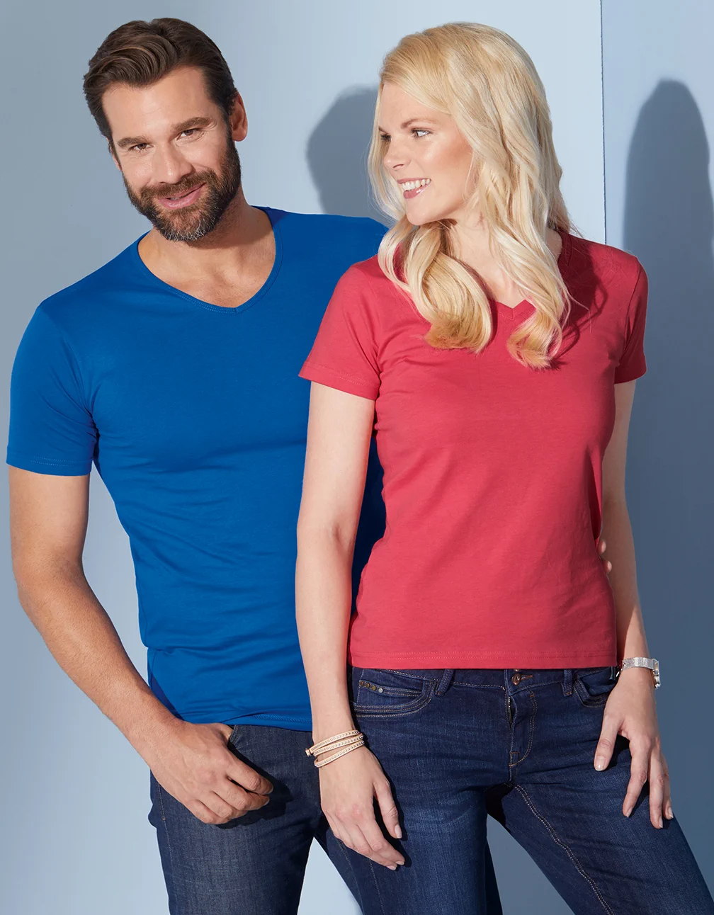 jn972-ladies-slim-fit-v-t-shirt-model-0 James & Nicholson Ladies Slim Fit V-T