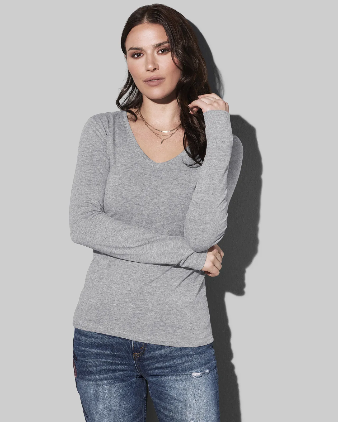stedman-st9720-v-neck-t-shirt-claire-lsl-greyheather-model-1 Stedman Claire Long Sleeve for women