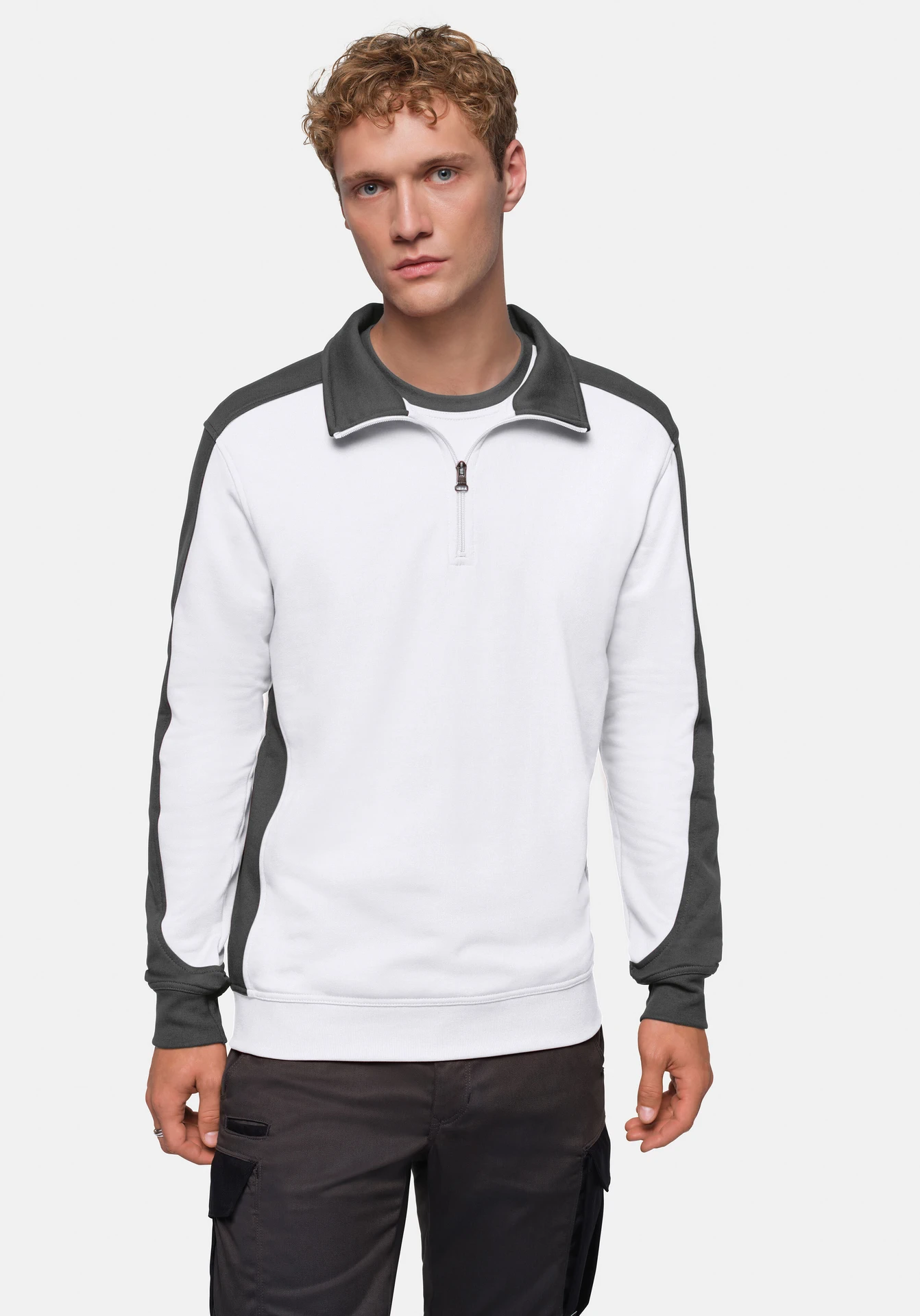 hakro-476-zip-sweatshirt-contrast-mikralinar-weiss-anthrazit-model-0 HAKRO Zip-Sweatshirt 476 Contrast Mikralinar®