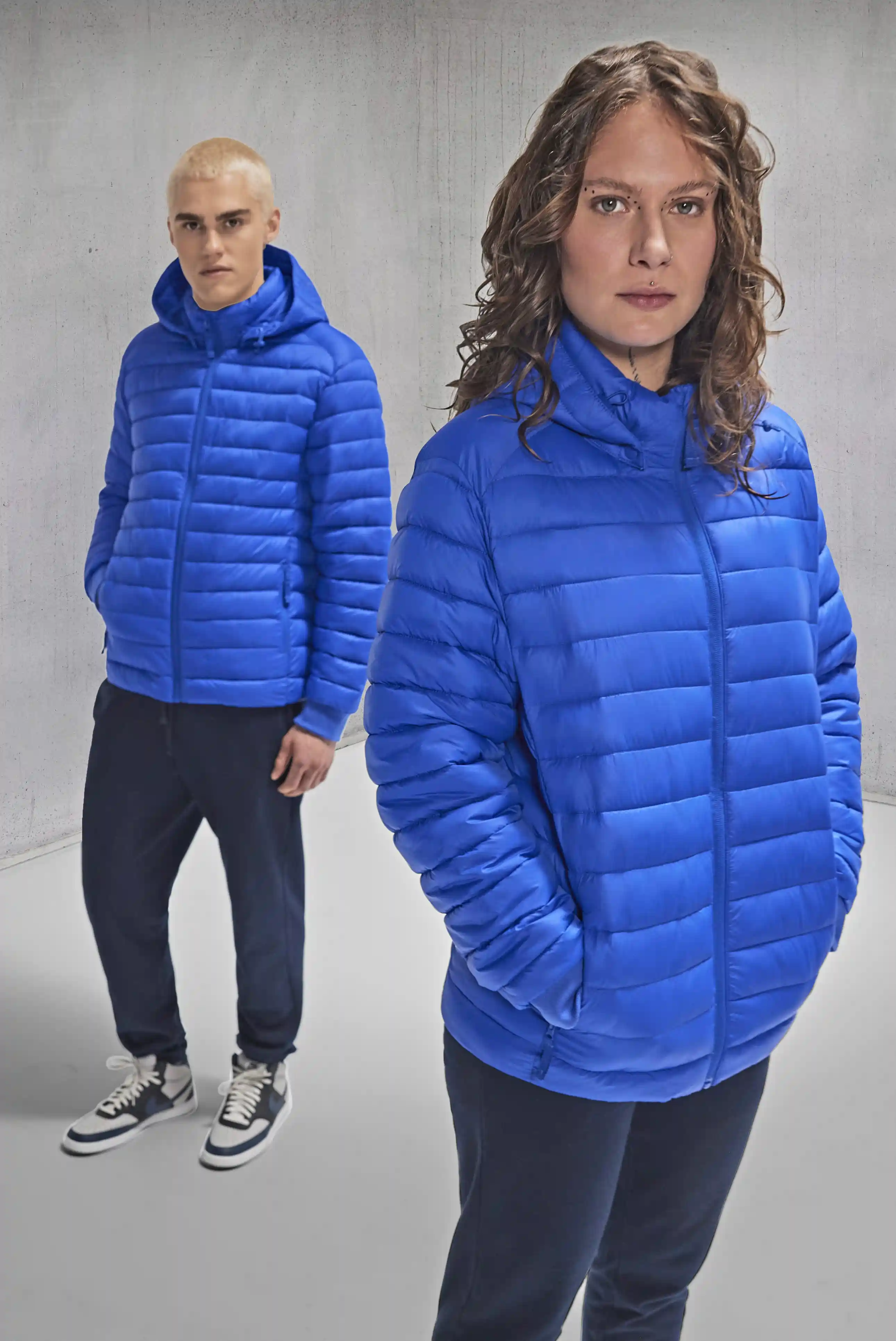 bc-jg001-reset-puffer-royalblau-model-1 B&C #Reset Puffer