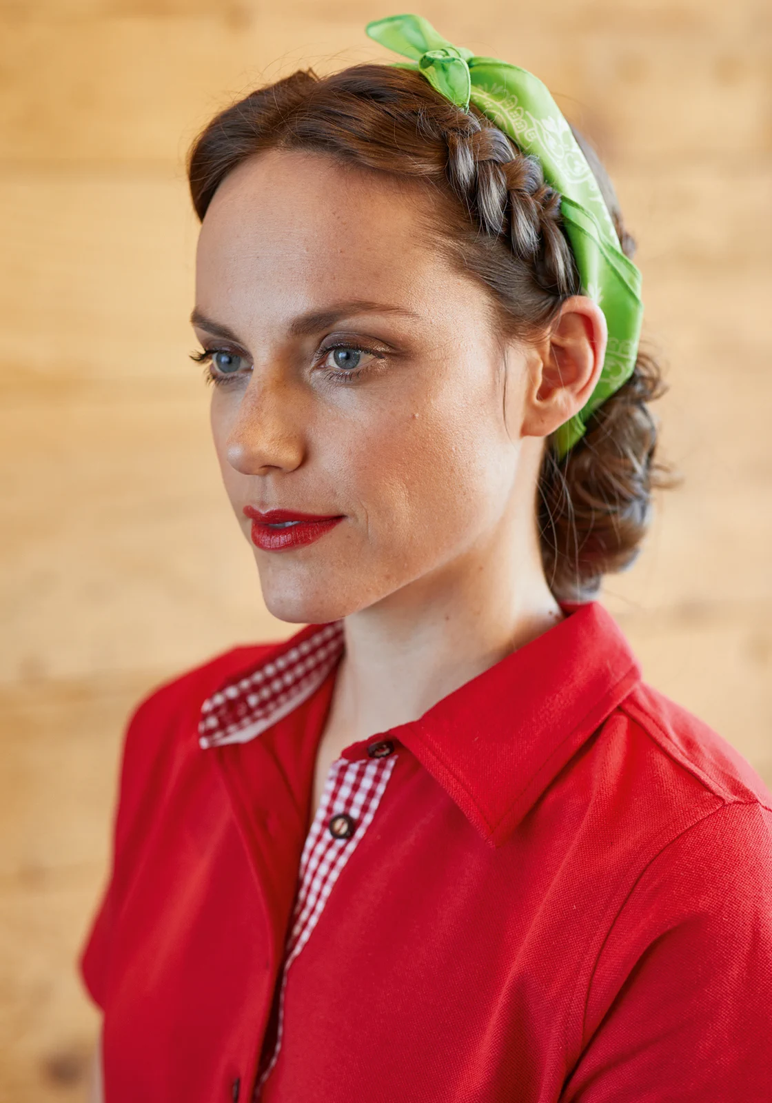 jn715-ladies-traditional-poloshirt-model-2 James & Nicholson Ladies Traditional Polo