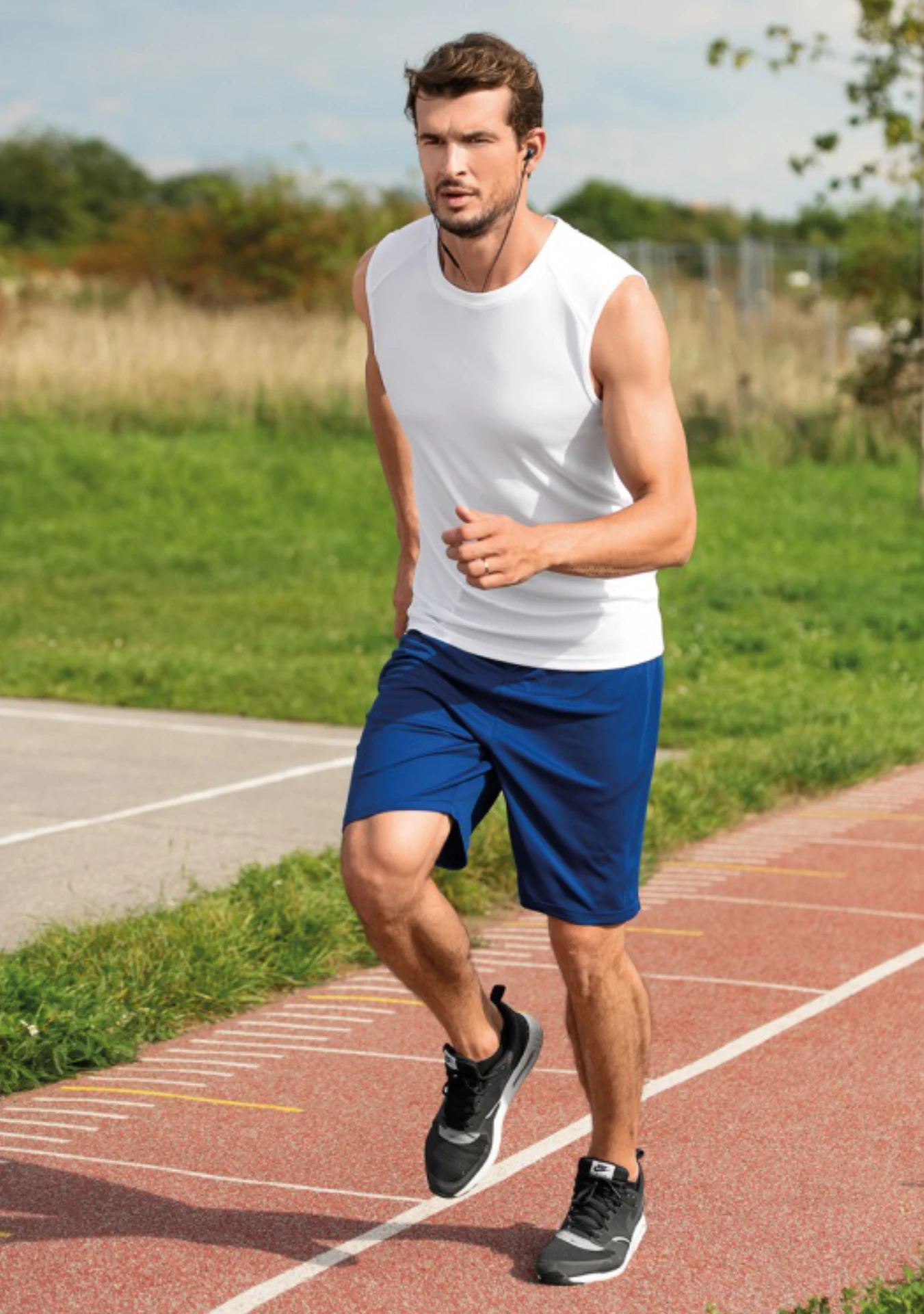 malfini-612-miles-shorts-herren-koenigsblau-model-0 MALFINI Shorts Miles 612