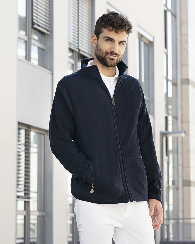 karlowsky-jm37-herren-workwear-fleecejacke-warm-up-navy-model-0 KARLOWSKY Herren Workwear Fleecejacke Warm-Up