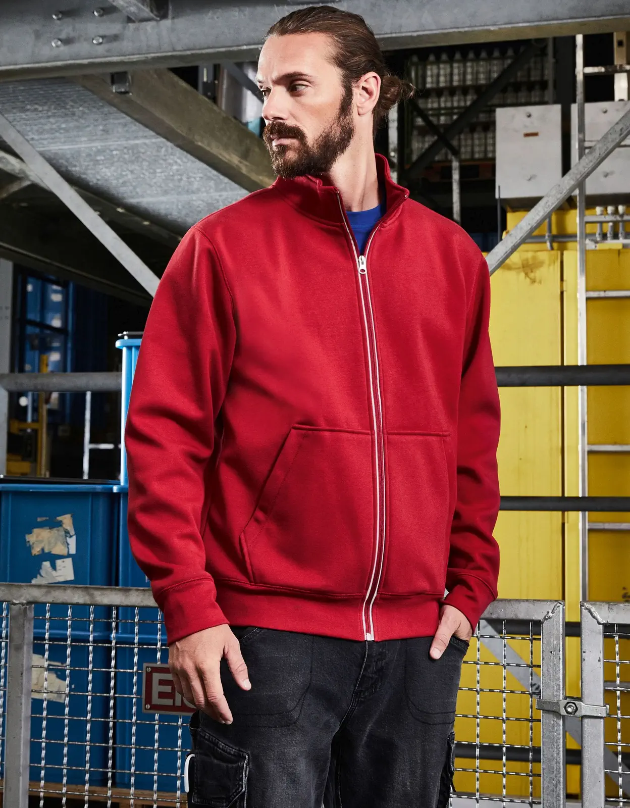 jn1810-mens-doubleface-work-jacket-model-0 James & Nicholson Men´s Doubleface Work Jacket -SOLID-