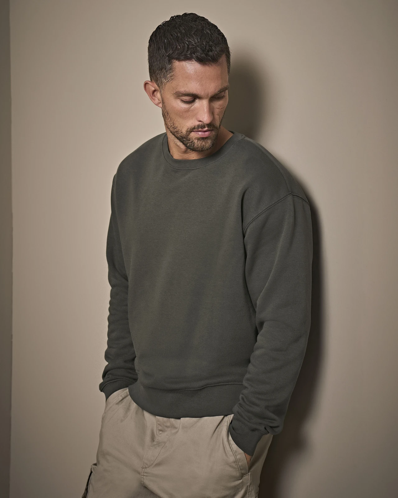 tee-jays-5429-heavy-sweatshirt-deepgreen-model-0 Tee Jays Heavy Sweatshirt