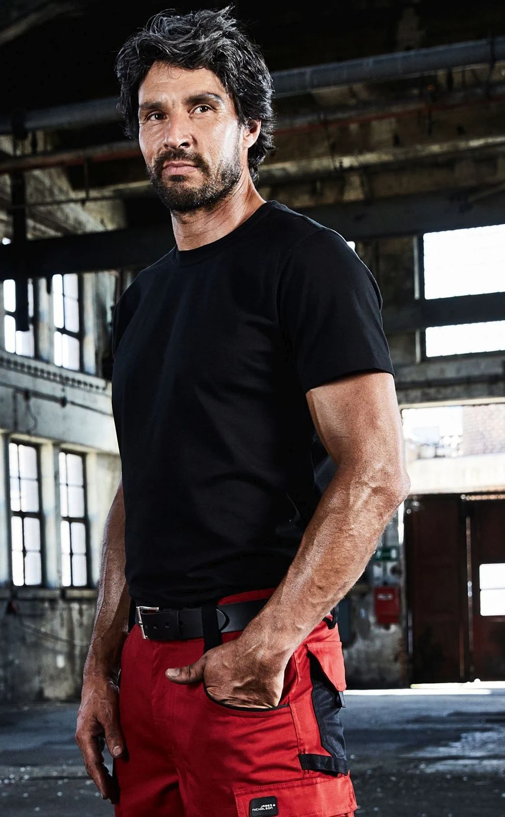 jn1808-mens-bio-workwear-t-shirt-model-1 James & Nicholson Men's Bio Workwear T-Shirt