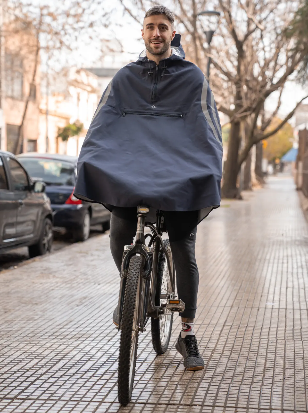 korntex-kxrnp-super-premium-rain-poncho-rotterdam-navy-model-1 Korntex Regenponcho Rotterdam