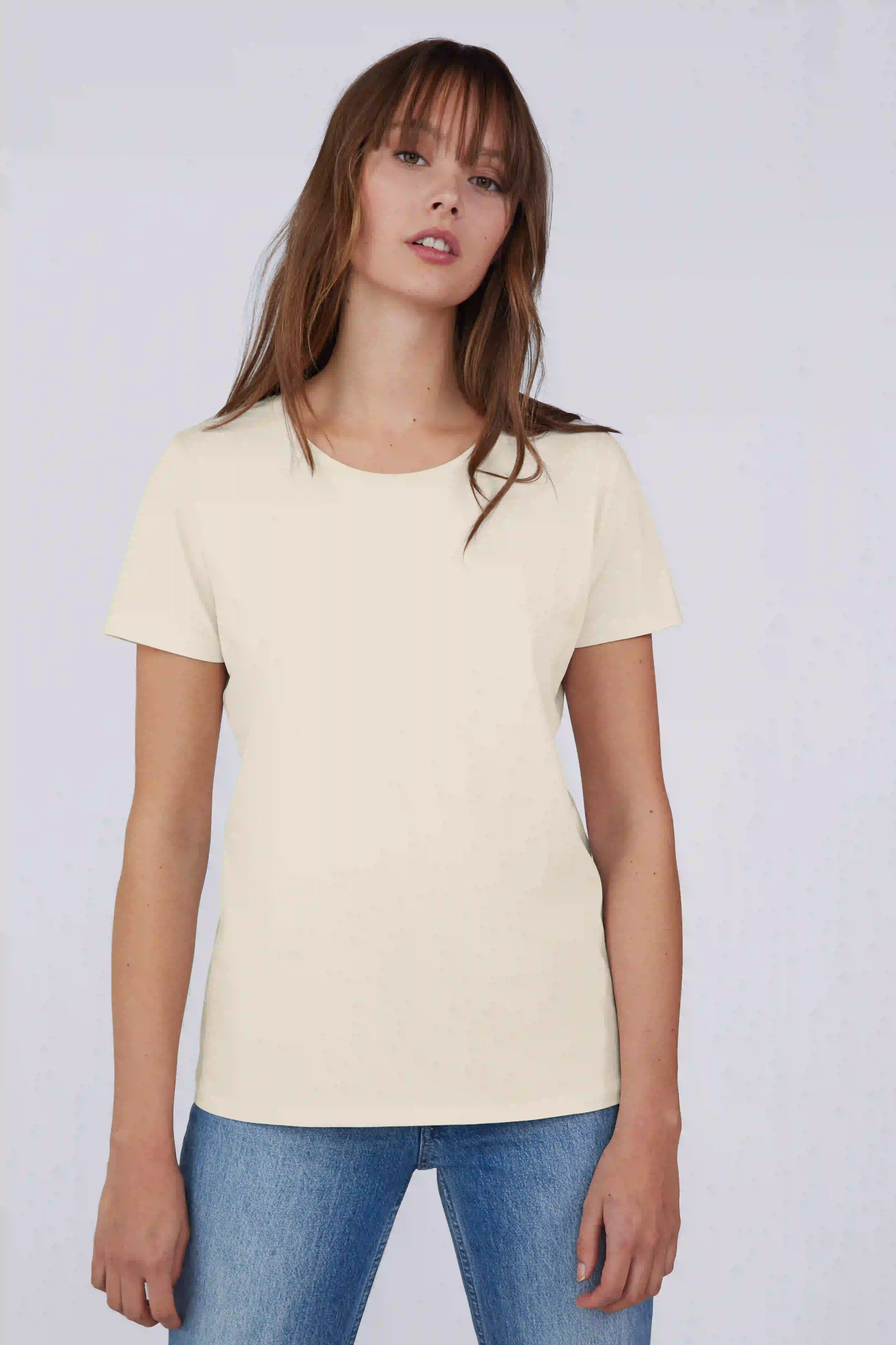 bc-tw02b-hashtag-inspire-e150-women-off-white-model-2 B&C #Organic E150 T-Shirt Women