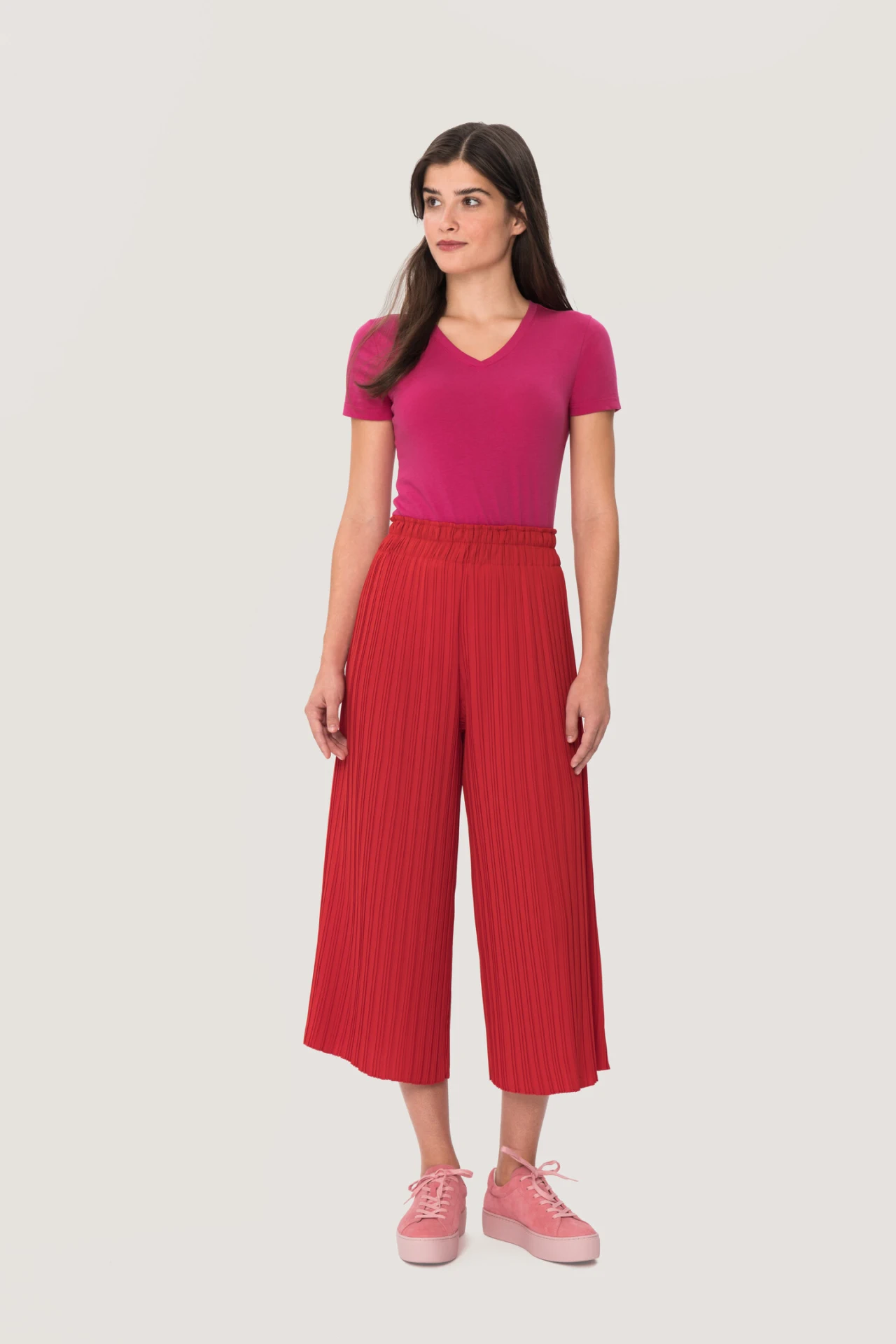 HAKRO Women-V-Shirt 126 Classic
