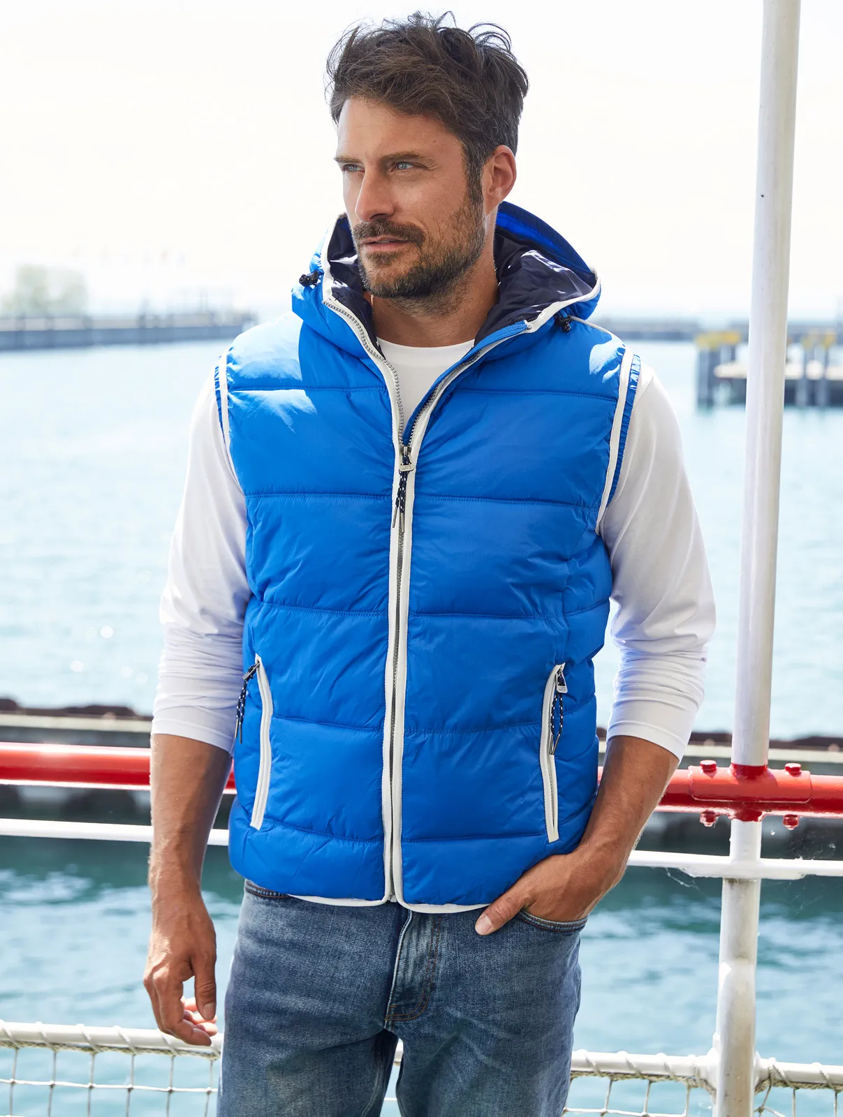jn1076-mens-maritime-vest-model-0 James & Nicholson Men`s Maritime Vest