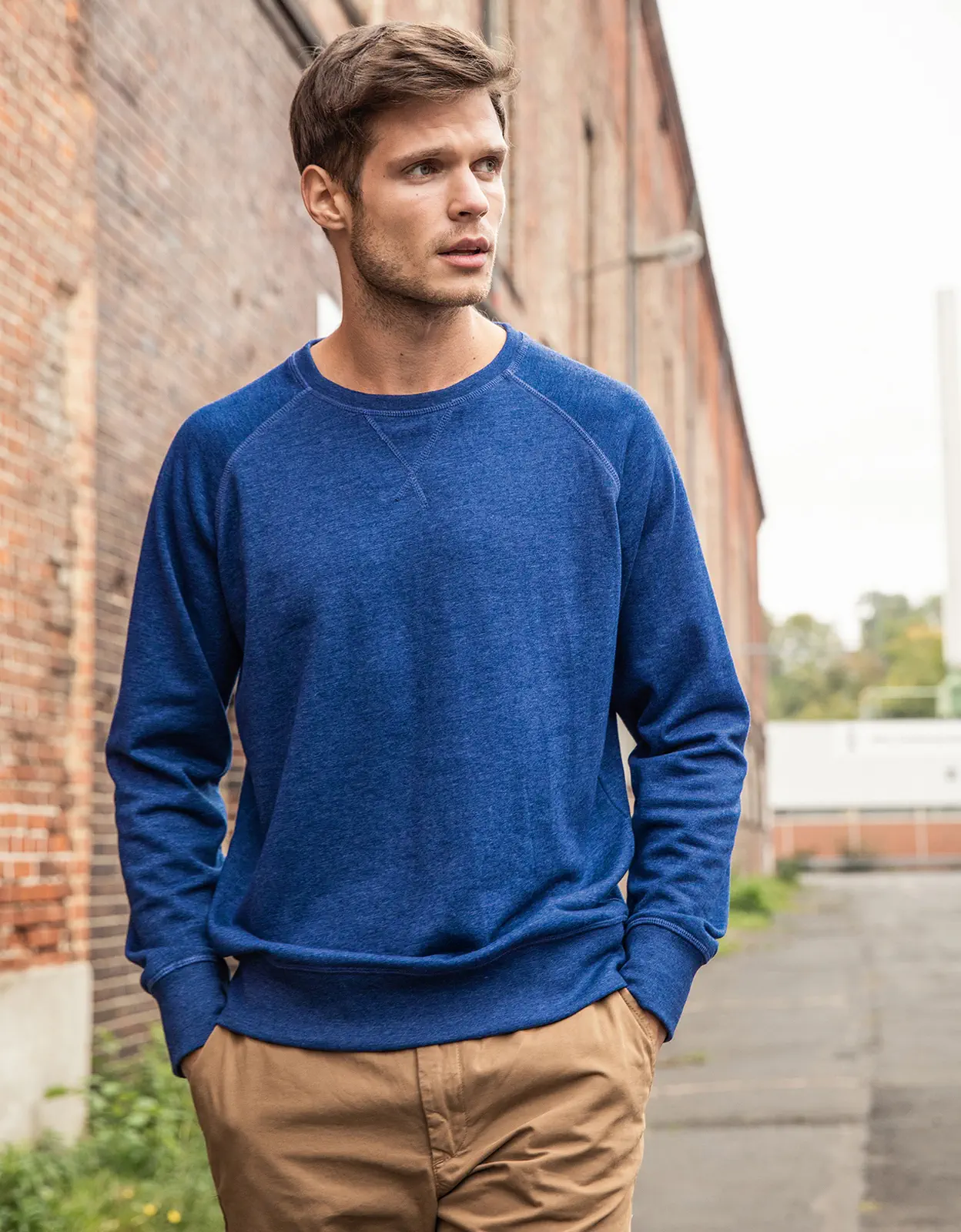 JN8022-mens-sweatshirt-royalheather-model-1 James & Nicholson Men`s Sweat