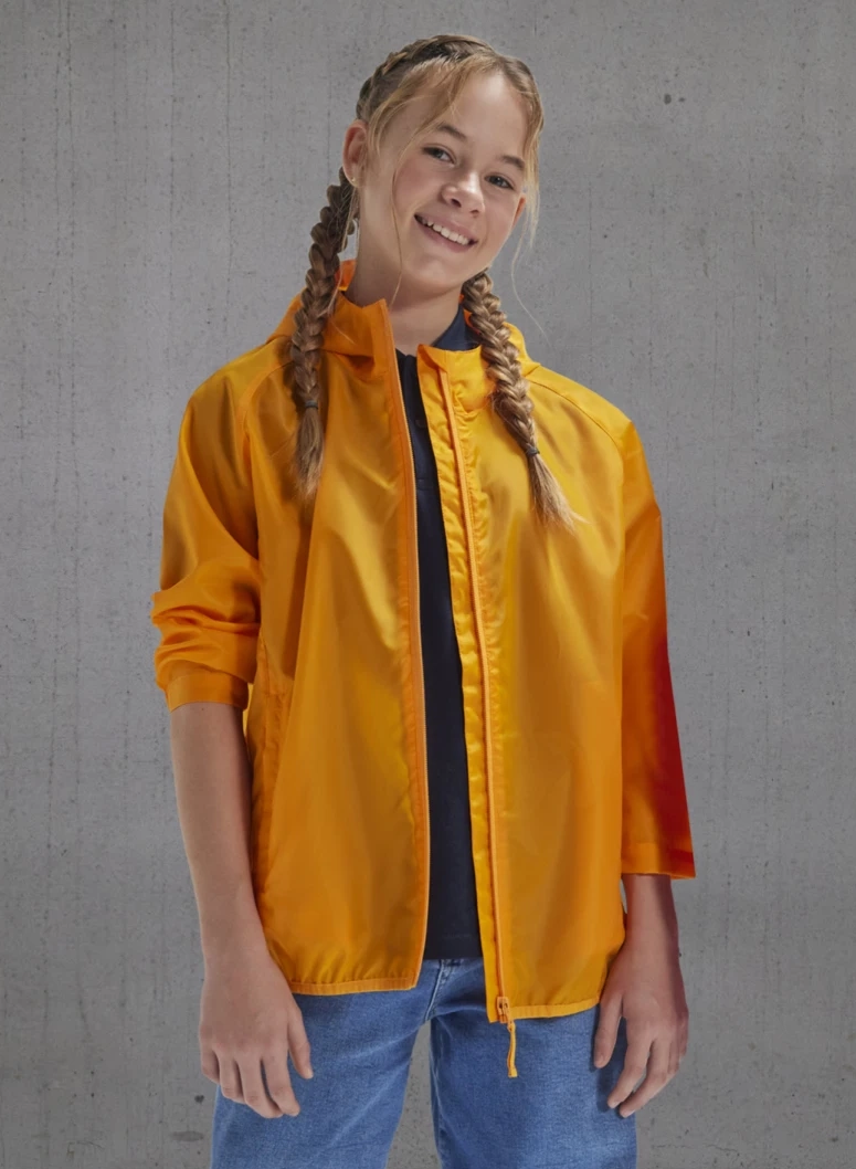 bc-jk001-kids-reset-windbreaker-metaorange-model-1 B&C Kids #Reset Windbreaker