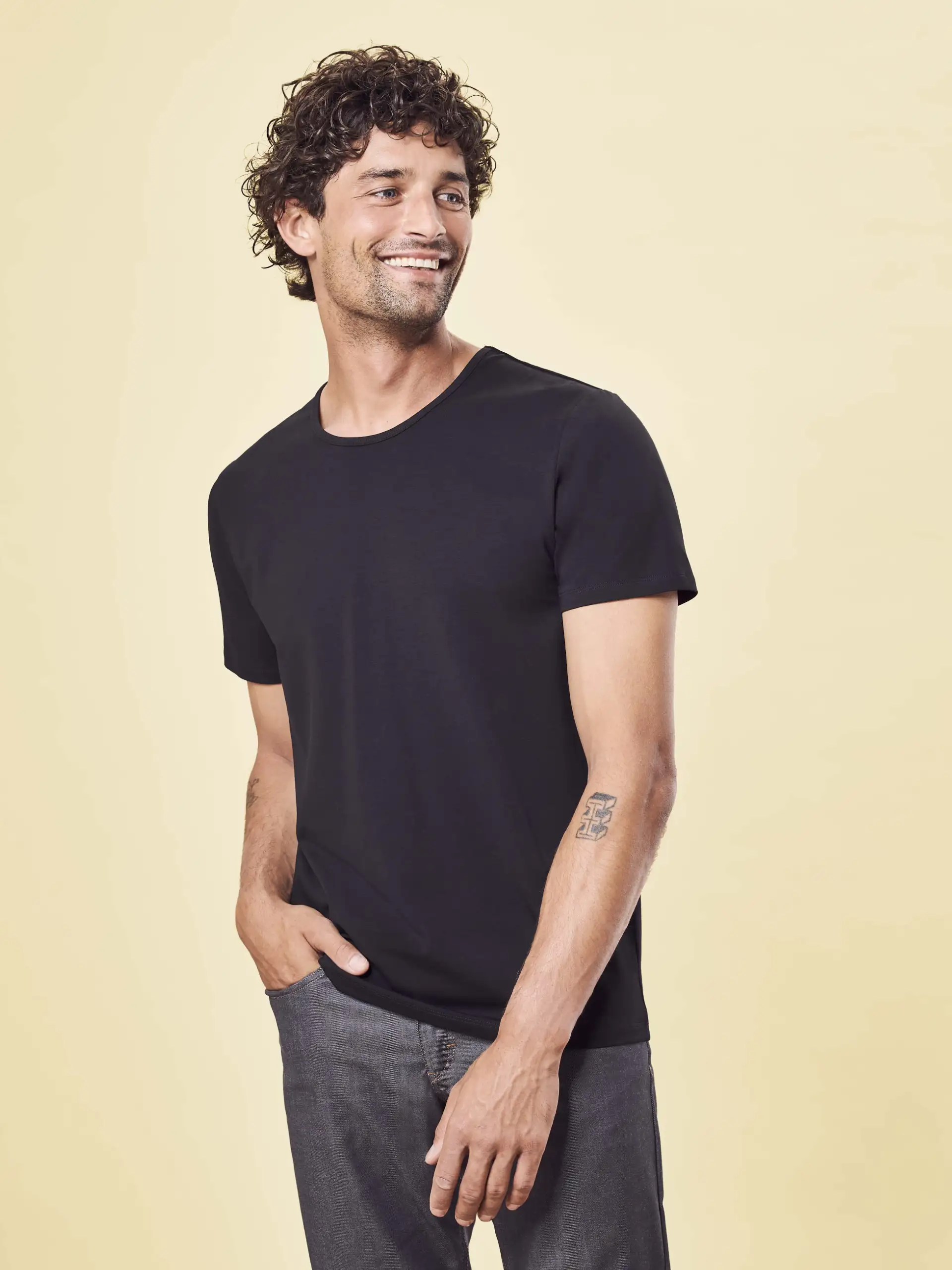 greiff-36011-herren-shirt-12-rf_1405_anthrazit-model-1 GREIFF Herren Shirt kurzarm Regular Fit