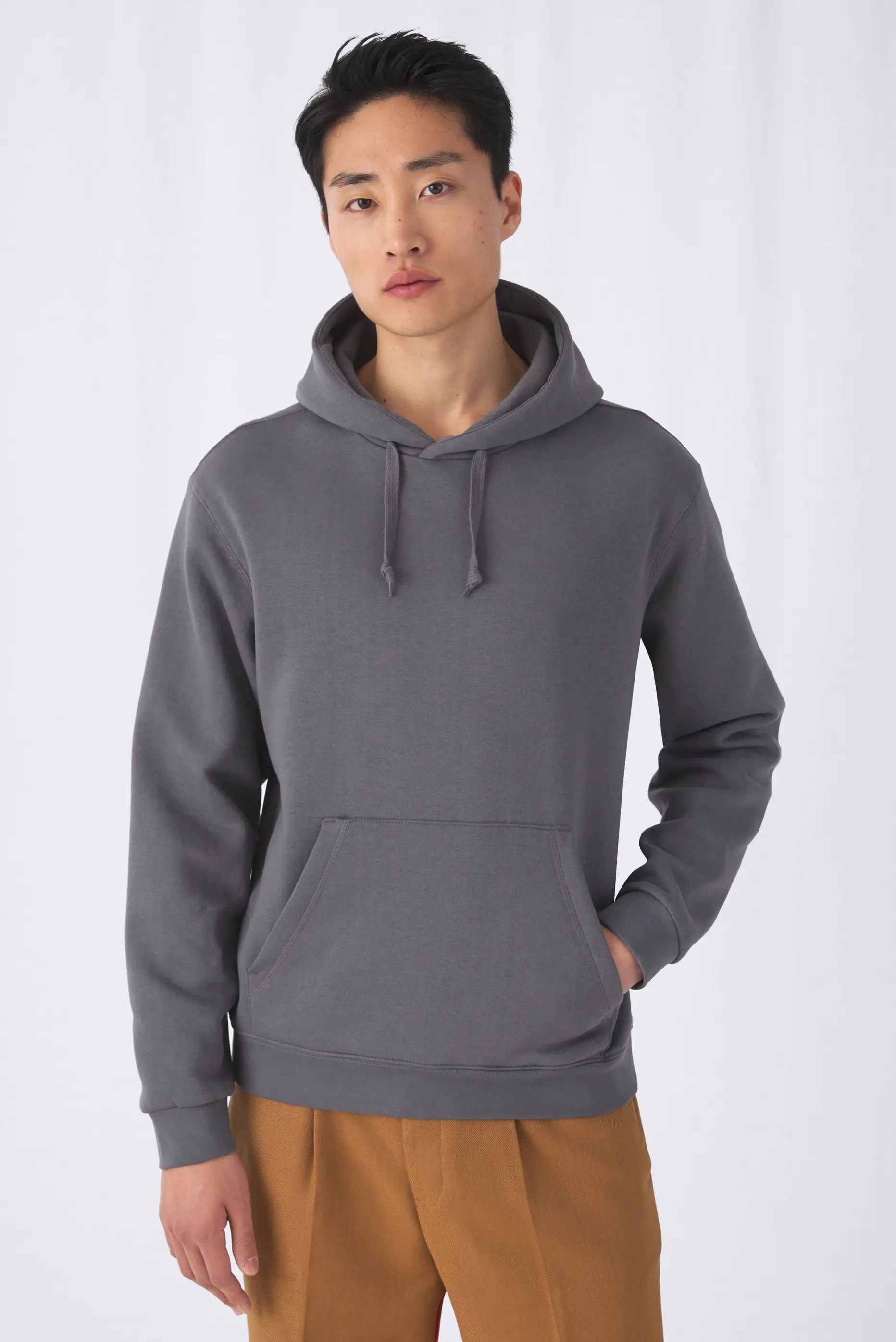 bc-wu620-hooded-sweat-steel-grey-model-1 B&C Hooded Sweat Men